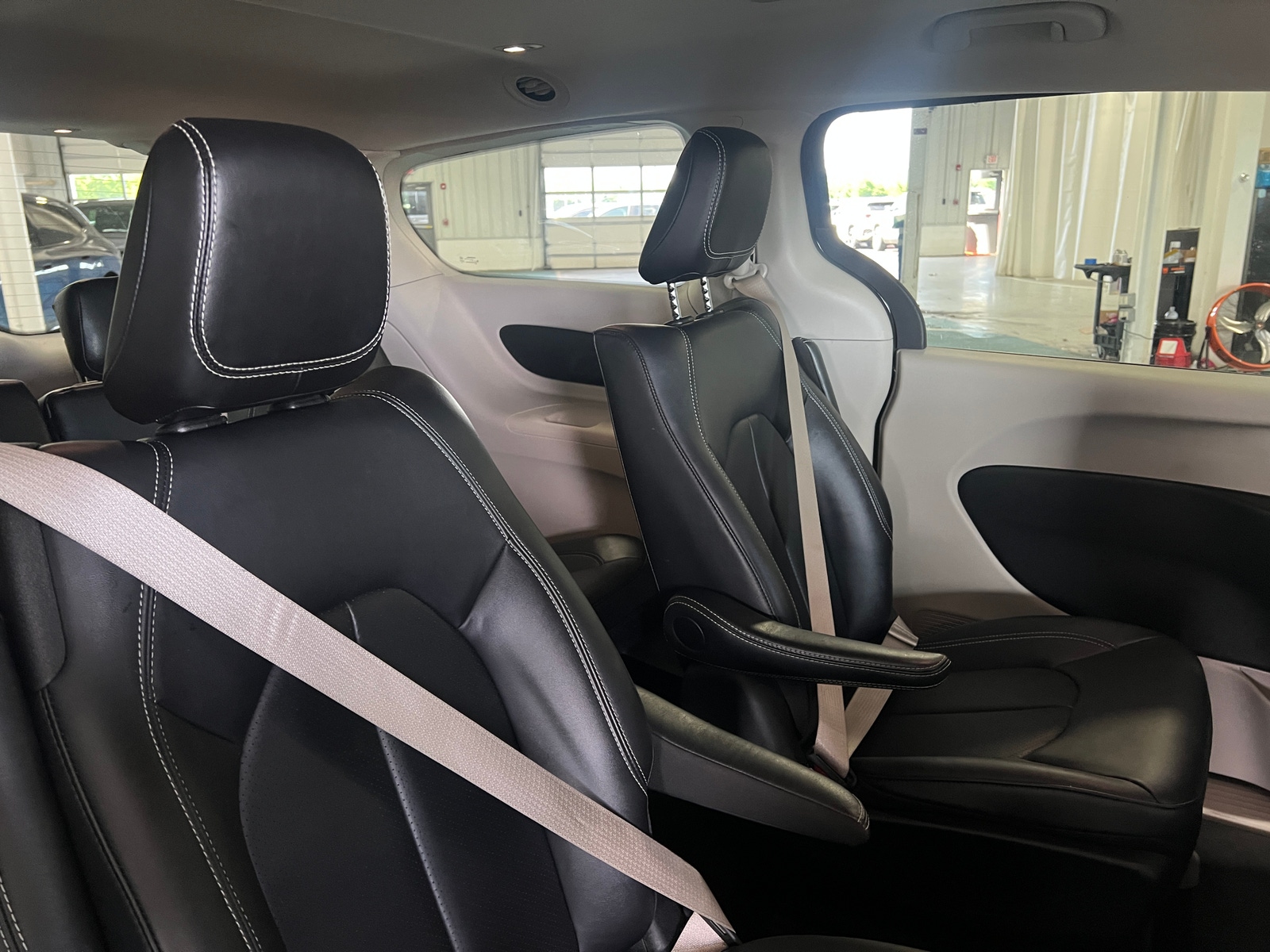 Thumbnail: 2024 Chrysler Pacifica - 6