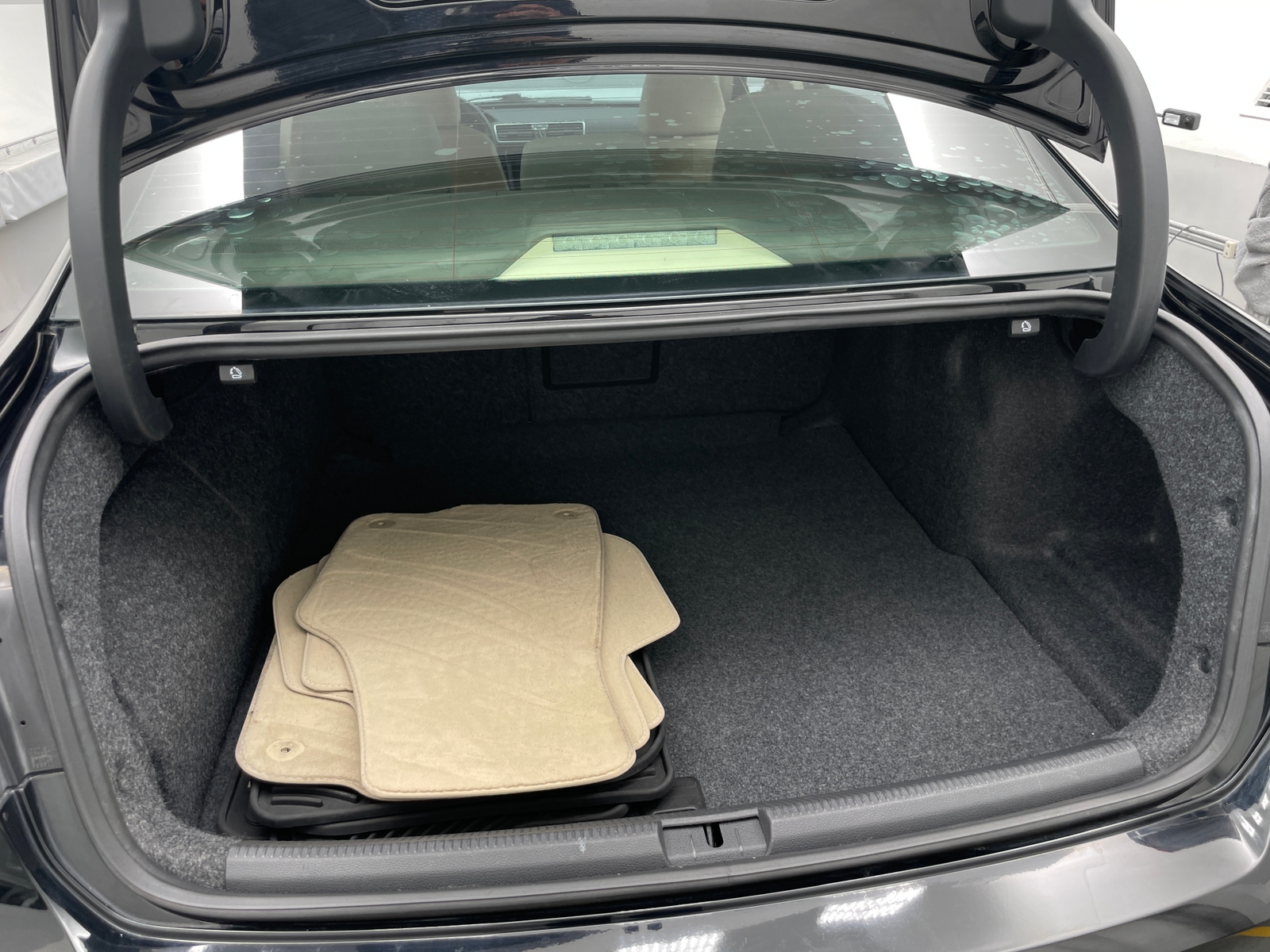 Thumbnail: 2014 Volkswagen Passat - 6