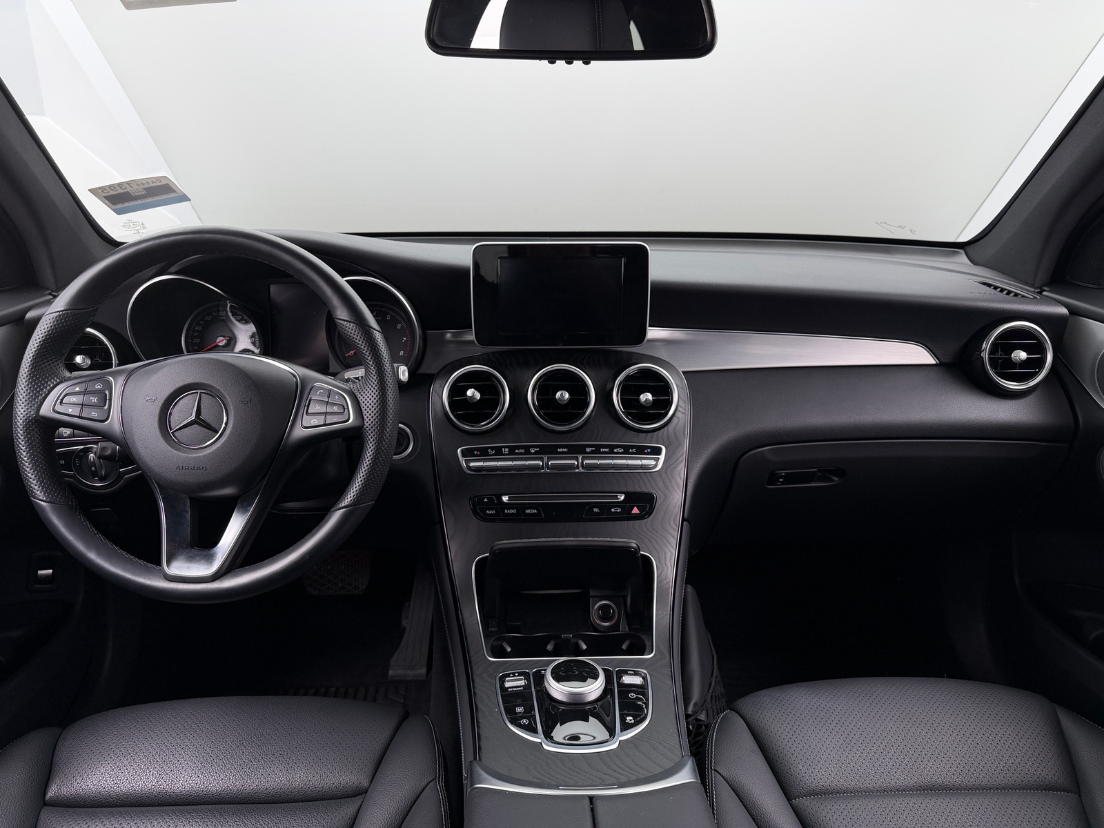 Thumbnail: 2019 Mercedes-Benz GLC - 2