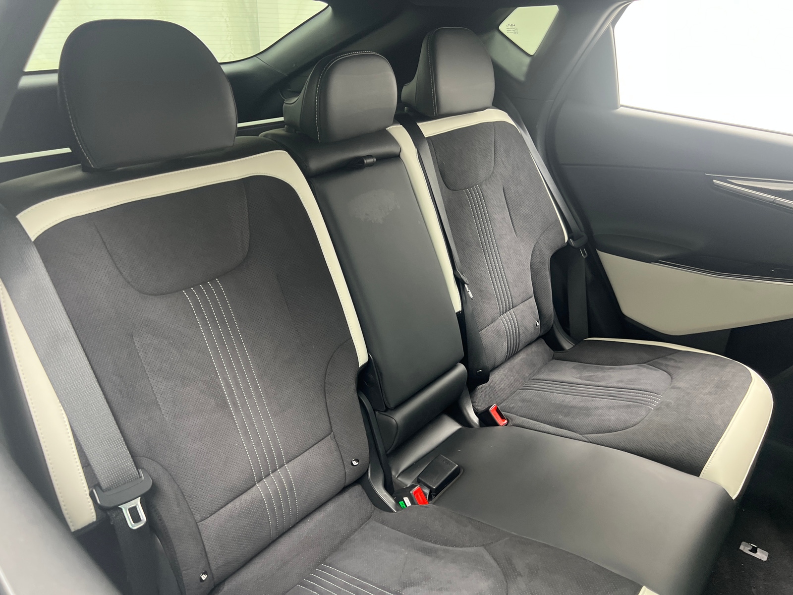 Thumbnail: 2023 Kia EV6 - 5