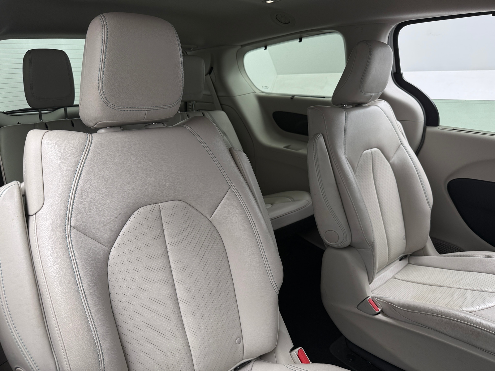 Thumbnail: 2019 Chrysler Pacifica - 5