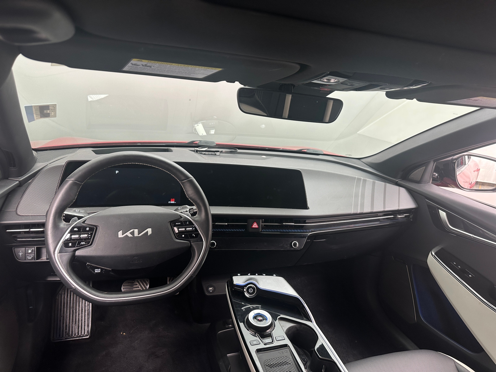 Thumbnail: 2024 Kia EV6 - 2