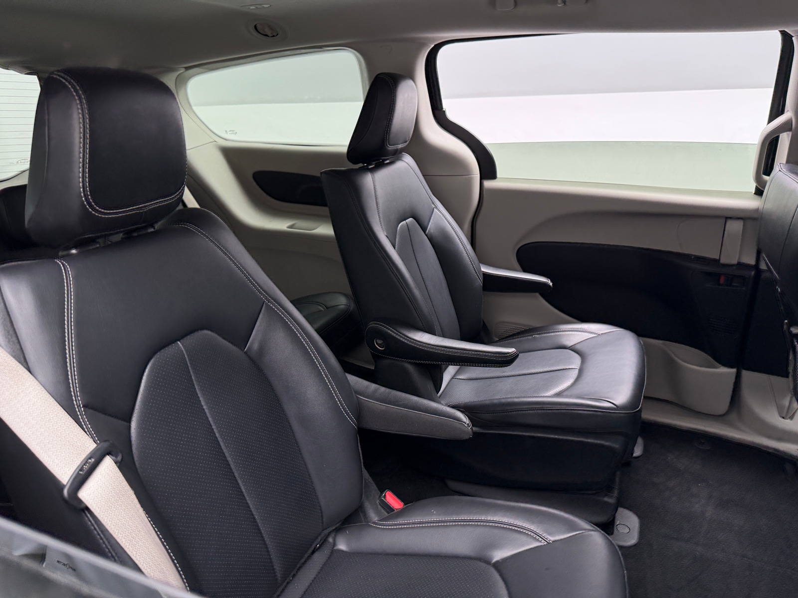 Thumbnail: 2024 Chrysler Pacifica - 5