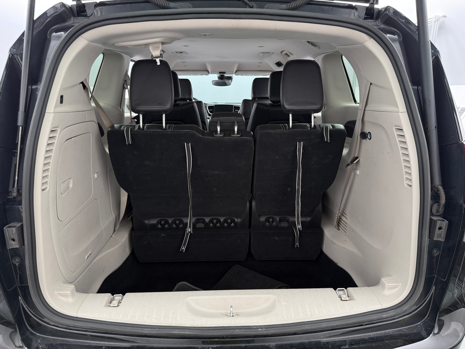 Thumbnail: 2024 Chrysler Pacifica - 6