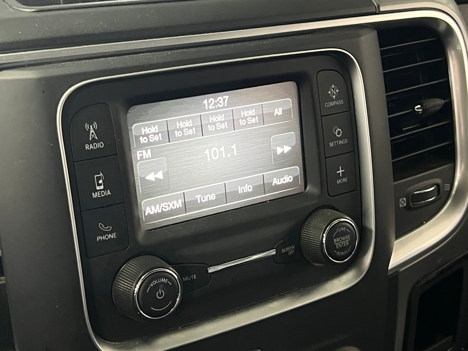 Thumbnail: 2024 RAM 1500 Classic - 4