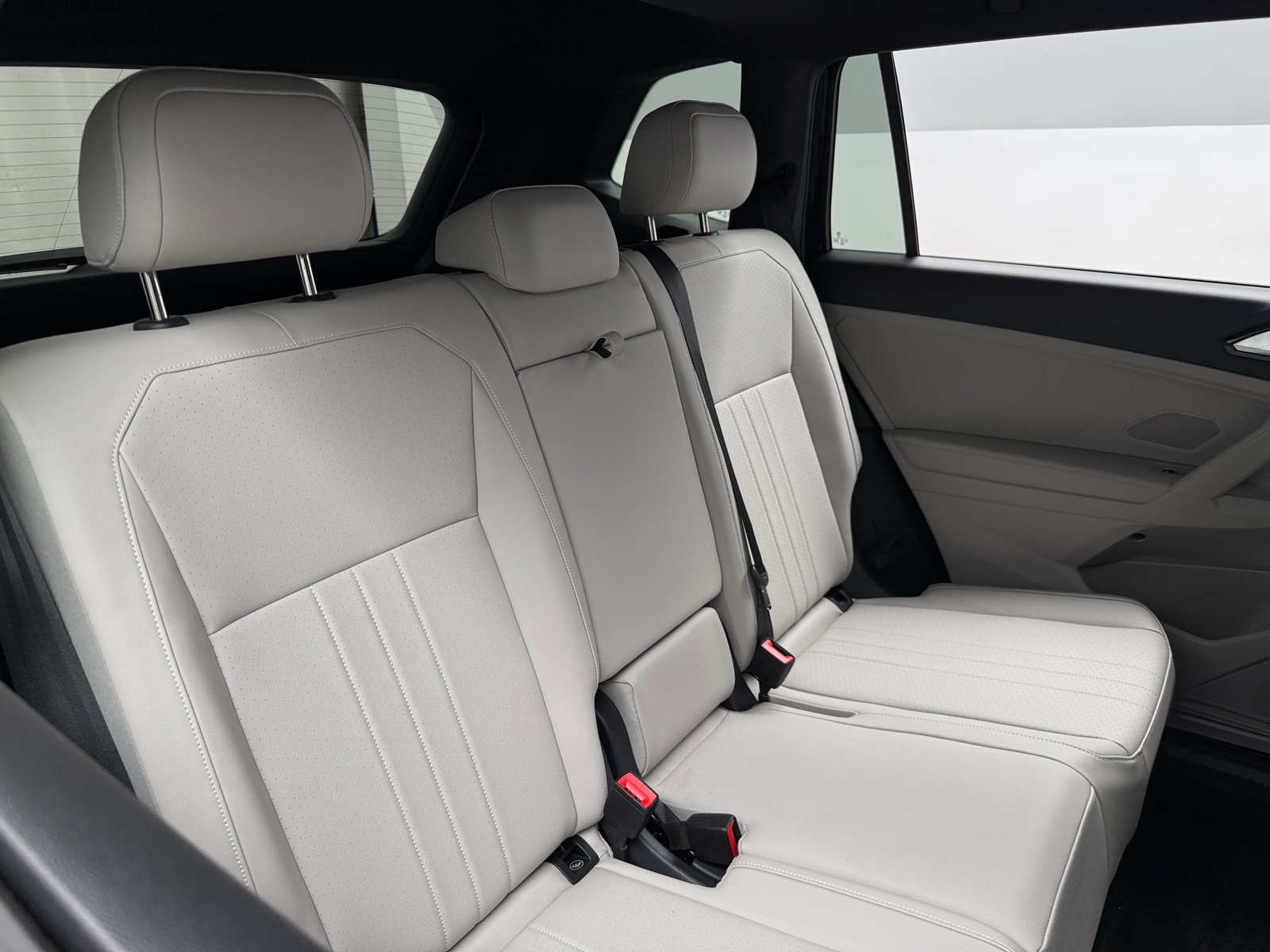 Thumbnail: 2024 Volkswagen Tiguan - 5