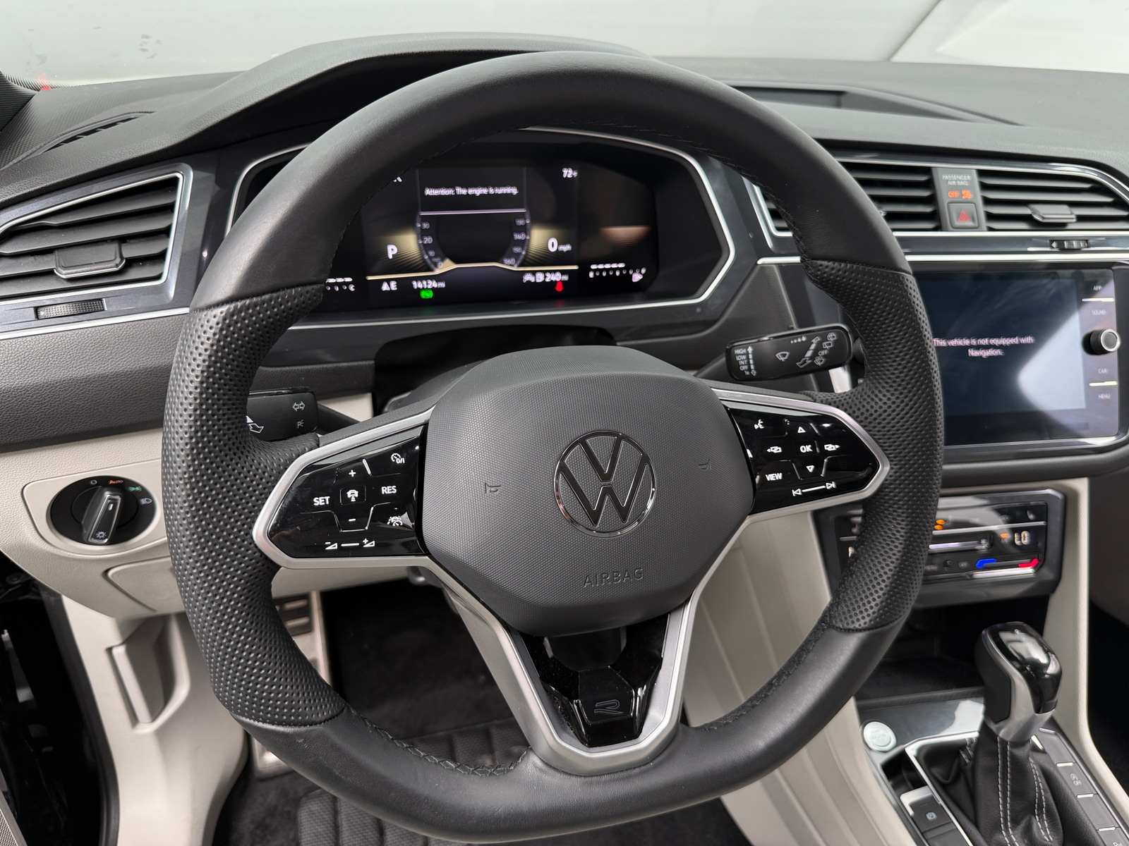 Thumbnail: 2024 Volkswagen Tiguan - 4