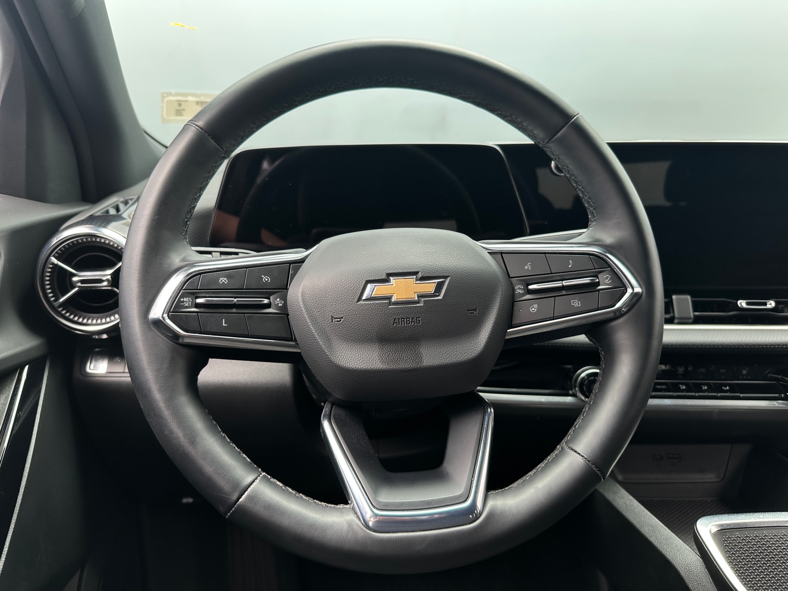 Thumbnail: 2025 Chevrolet Equinox - 5