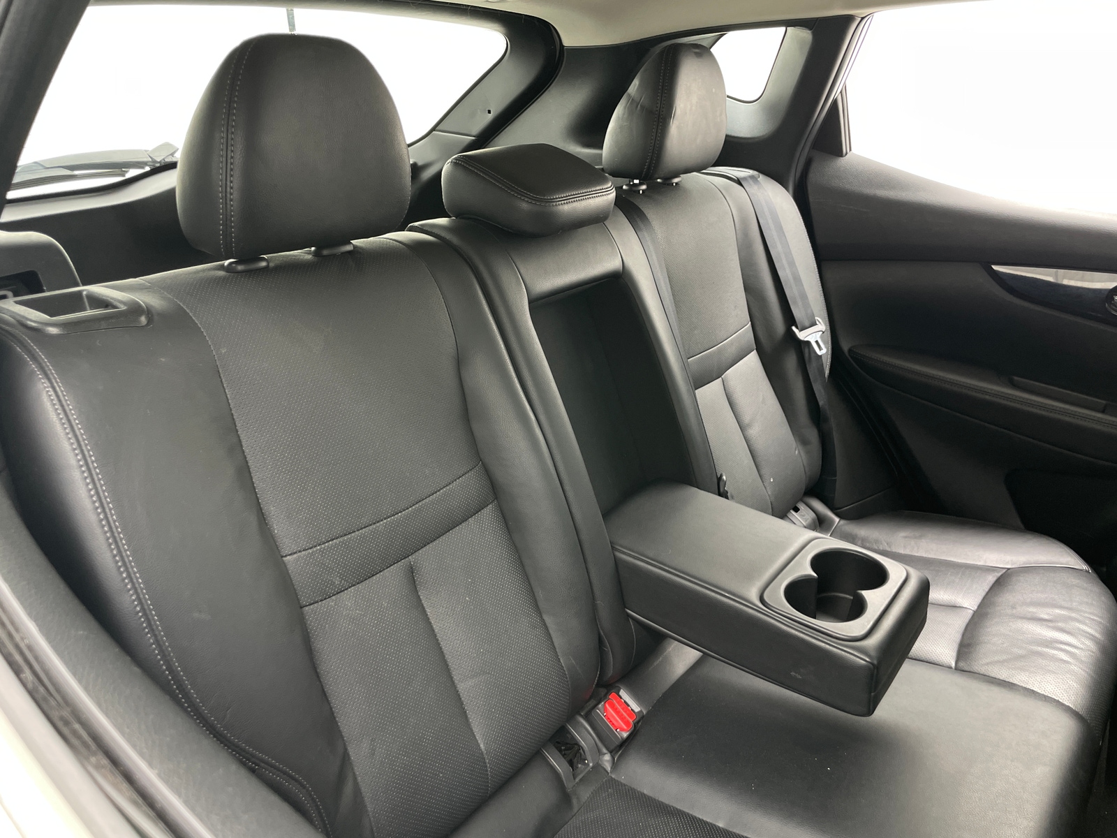 Thumbnail: 2017 Nissan Rogue Sport - 5