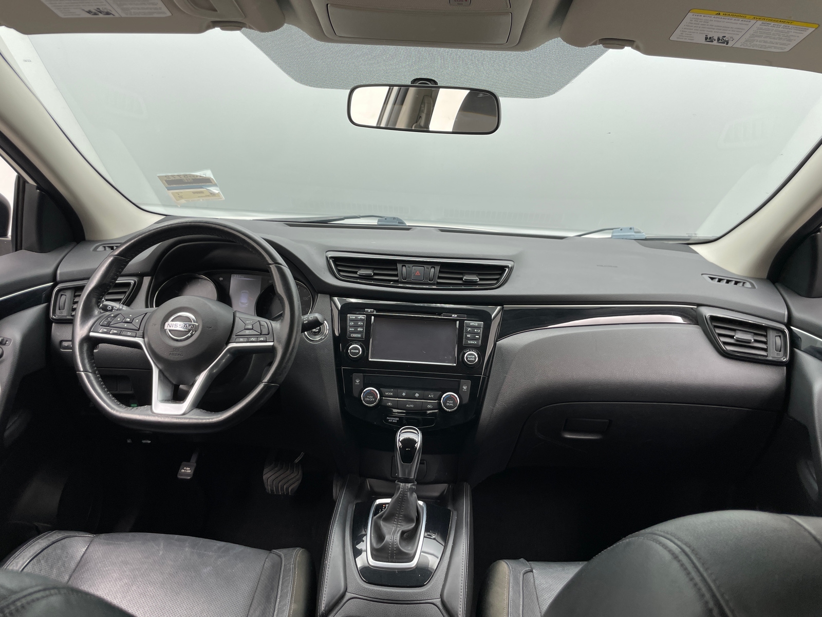 Thumbnail: 2017 Nissan Rogue Sport - 2