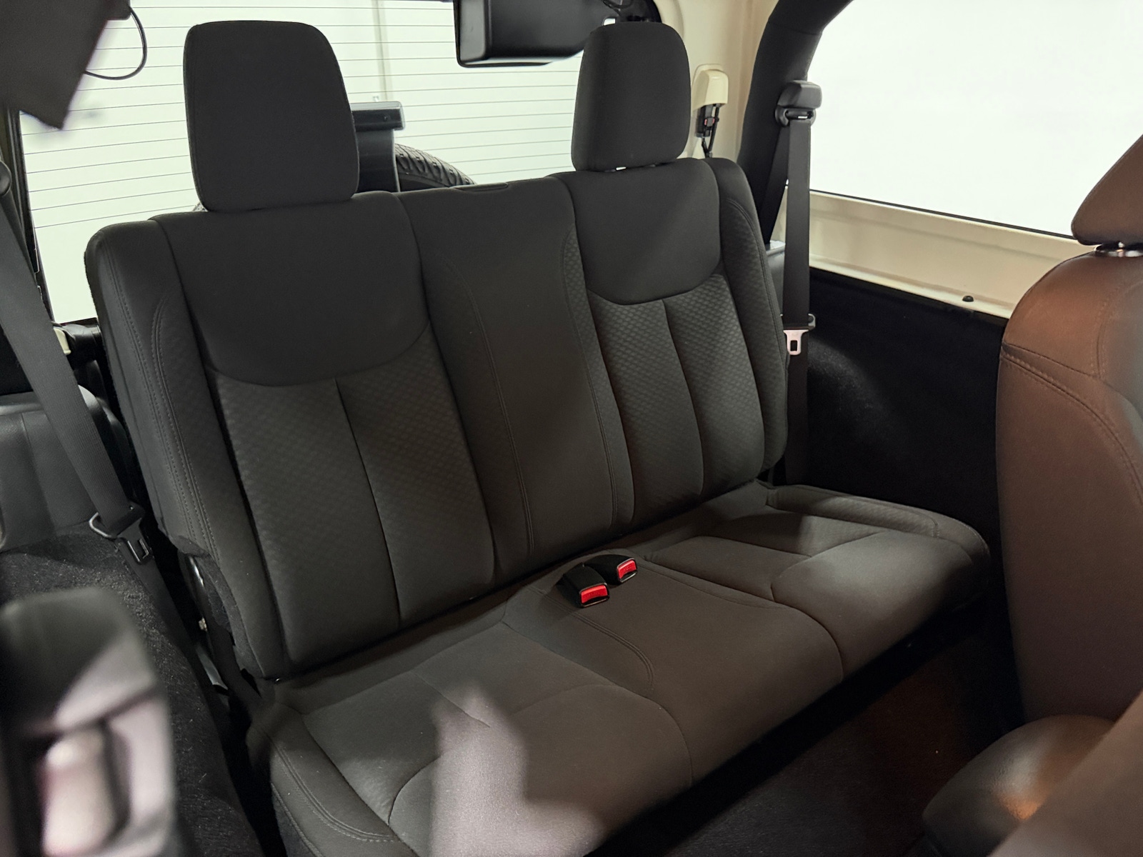 Thumbnail: 2015 Jeep Wrangler - 6