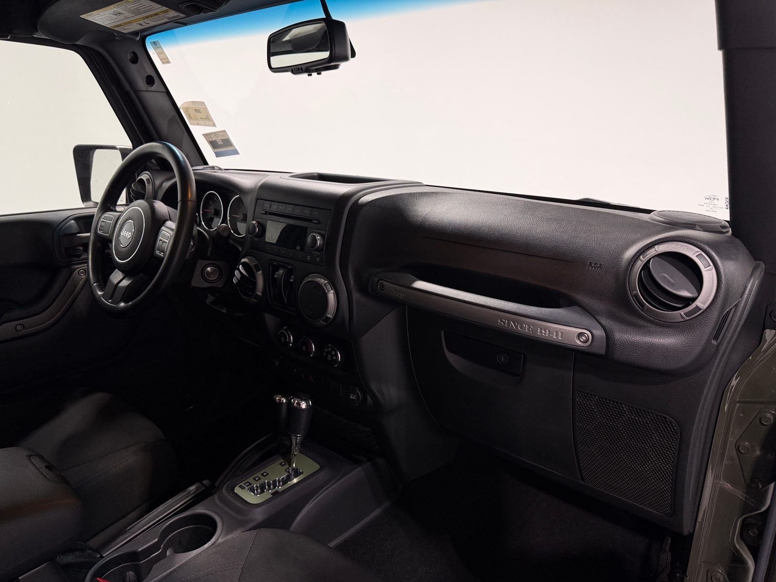 Thumbnail: 2015 Jeep Wrangler - 3