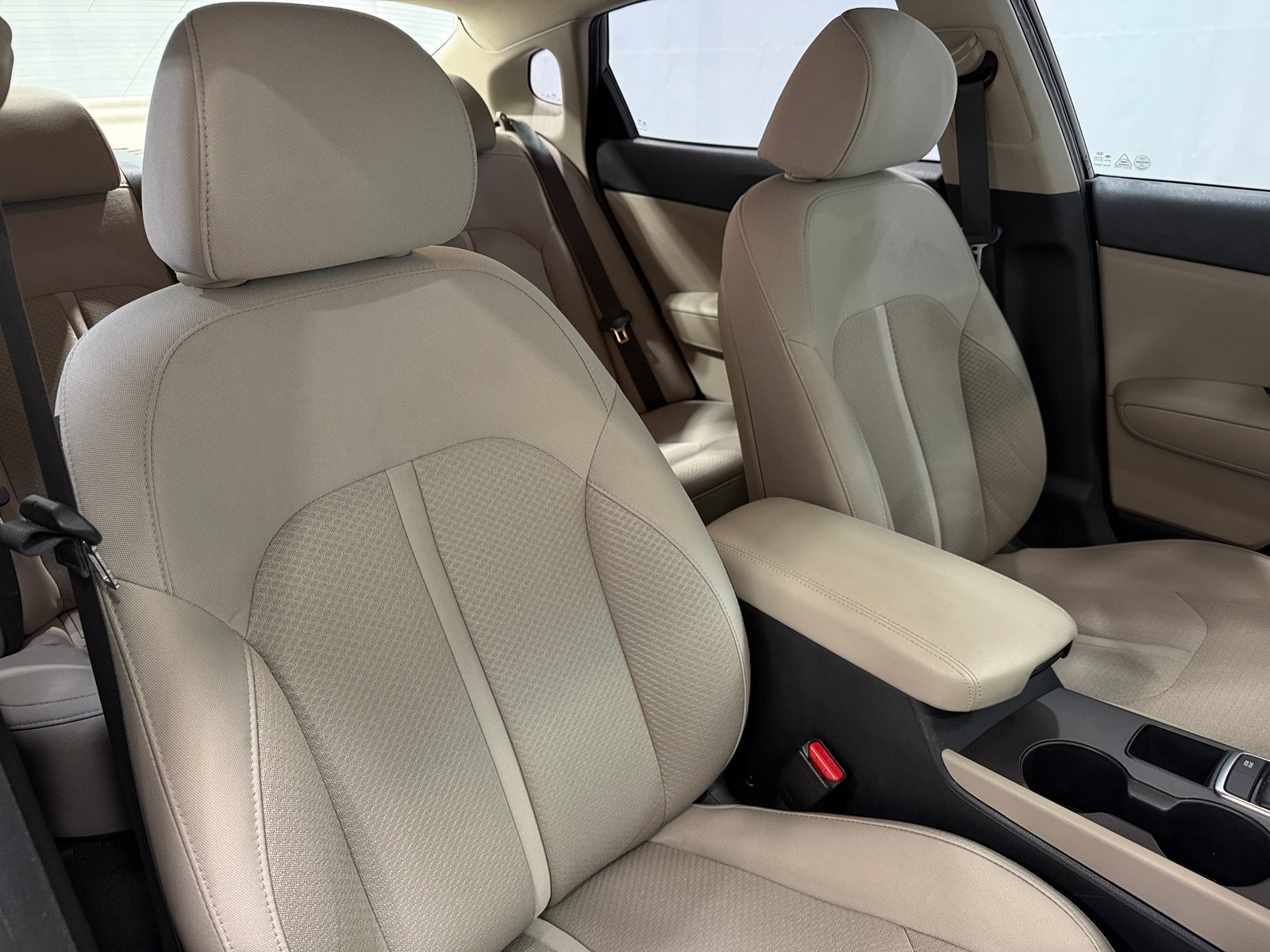 Thumbnail: 2016 Kia Optima - 2