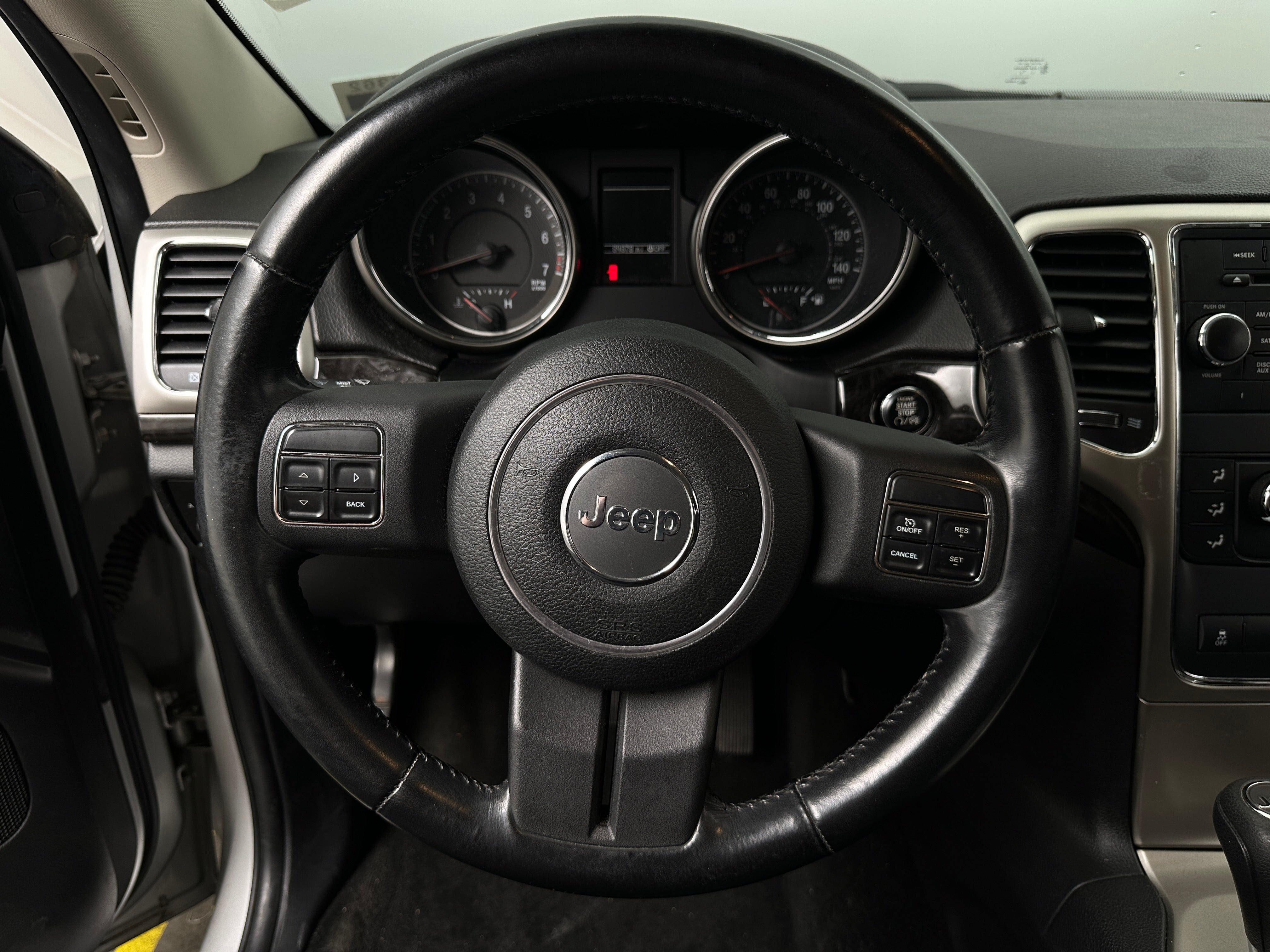 2012 Jeep Grand Cherokee Laredo - Photo 8