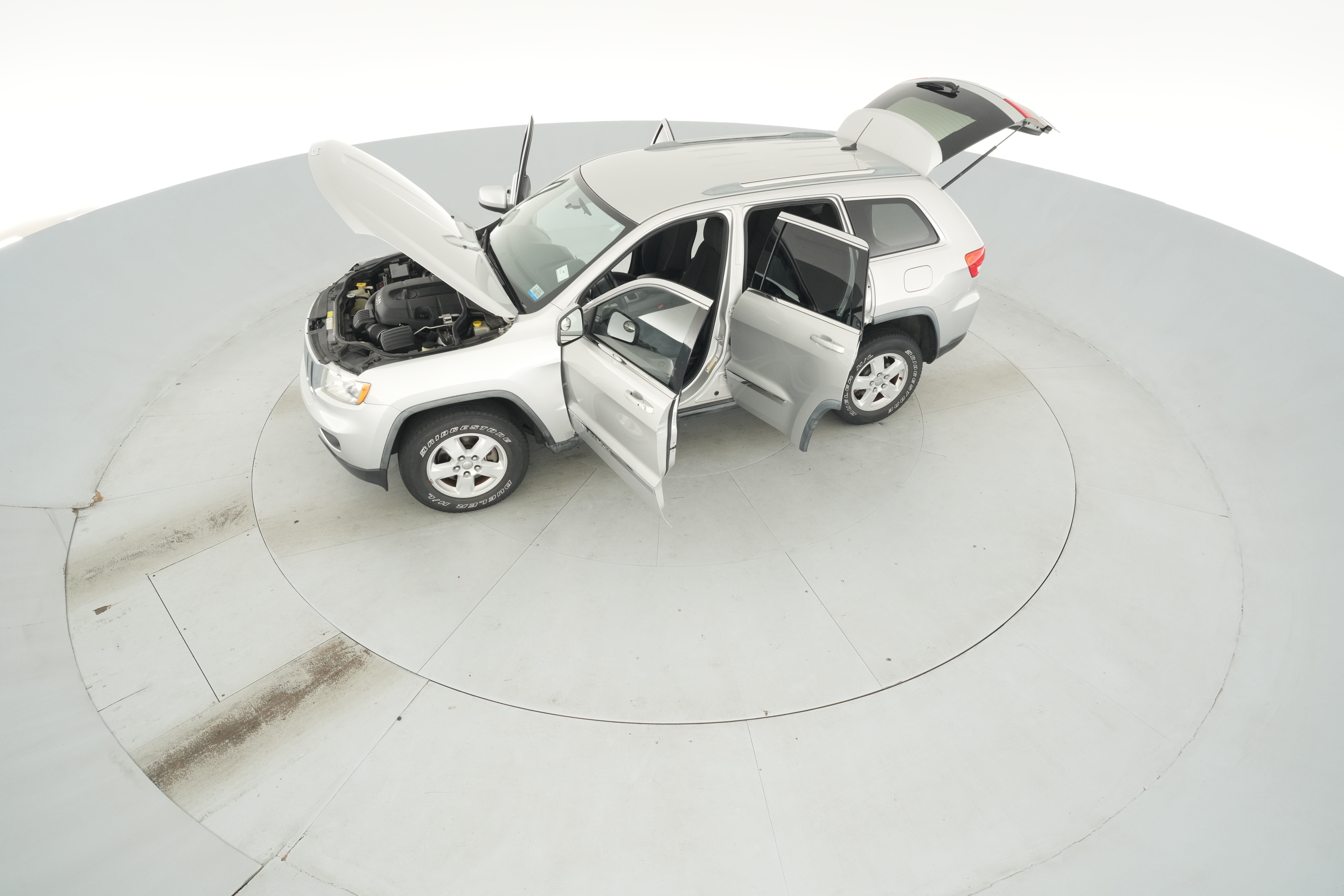 2012 Jeep Grand Cherokee Laredo - Photo 24