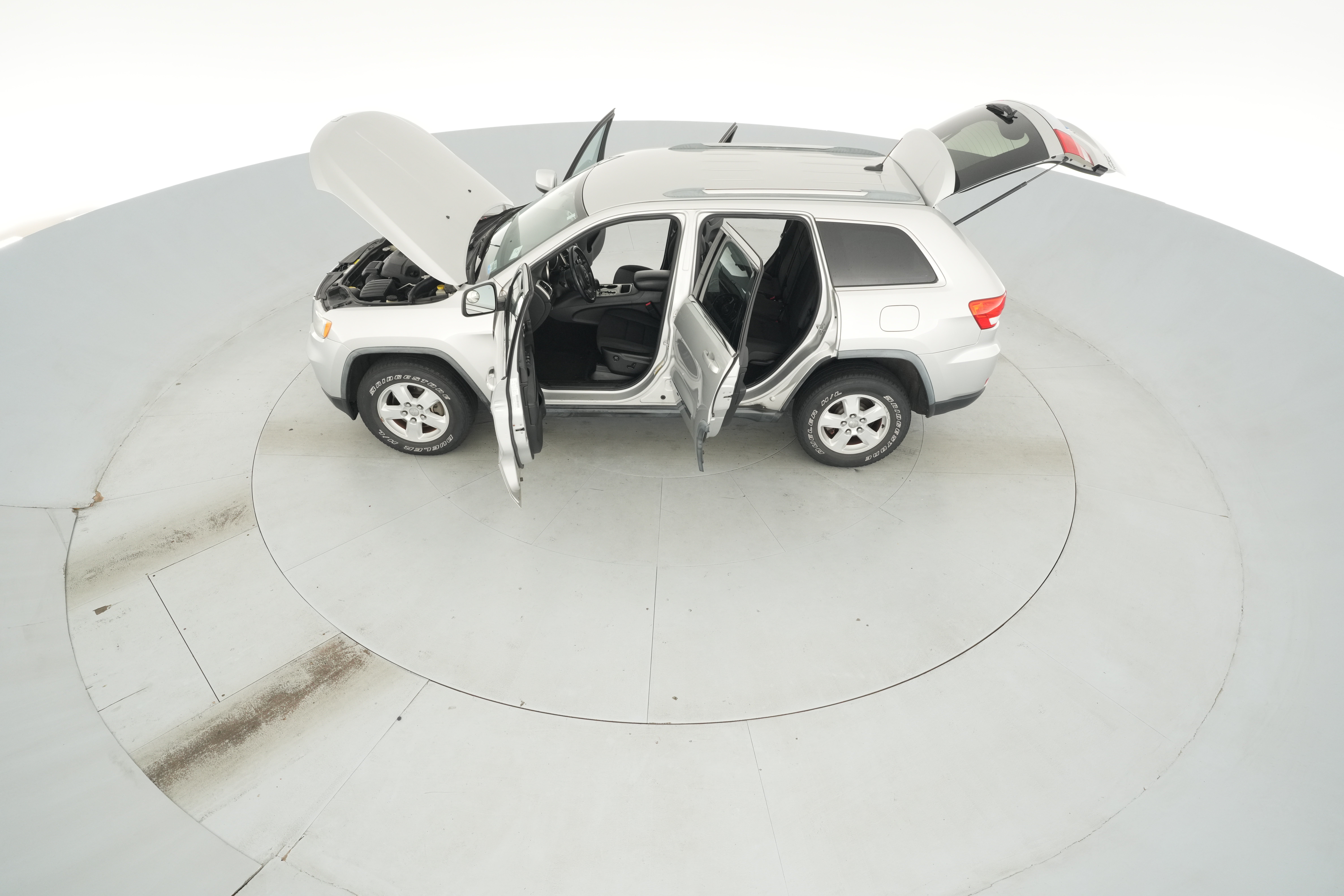 2012 Jeep Grand Cherokee Laredo - Photo 25