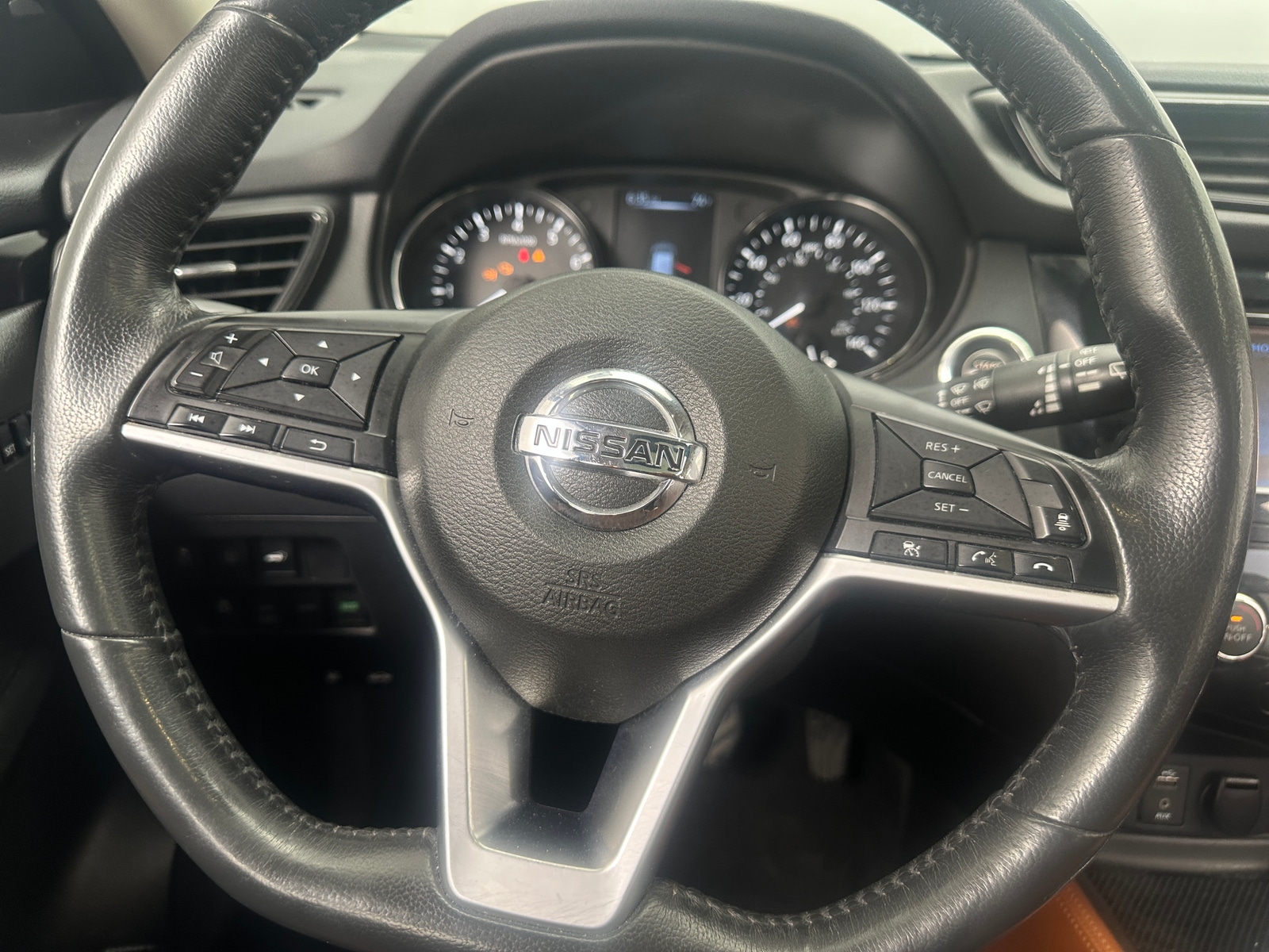 Thumbnail: 2017 Nissan Rogue - 4