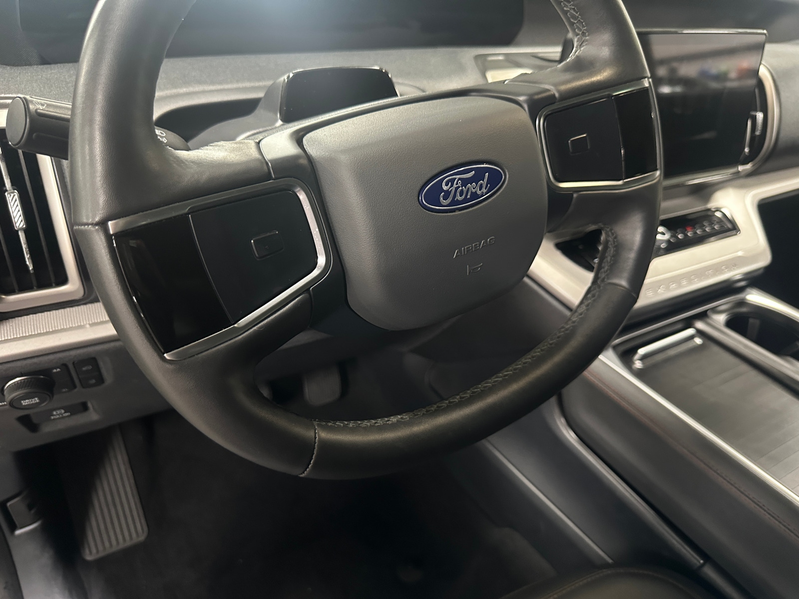 Thumbnail: 2025 Ford Expedition MAX - 5