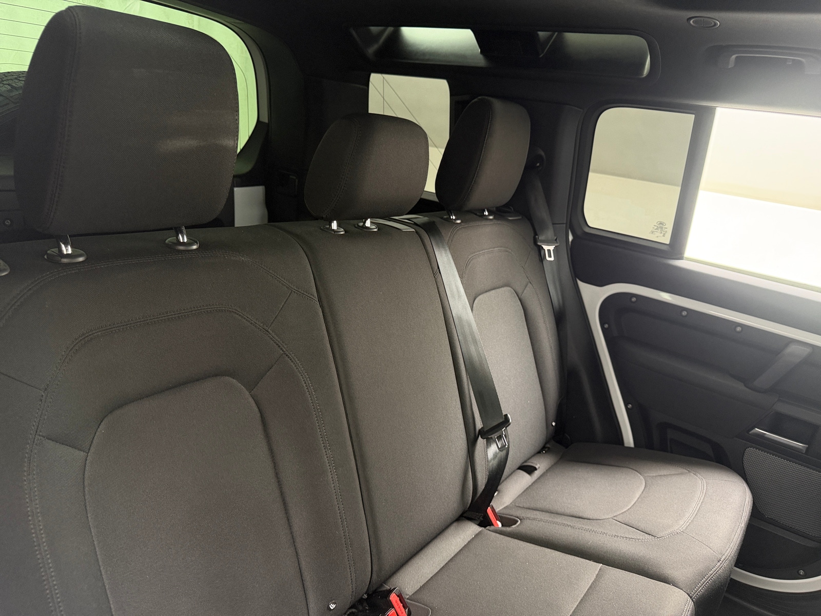 Thumbnail: 2023 Land Rover Defender - 6