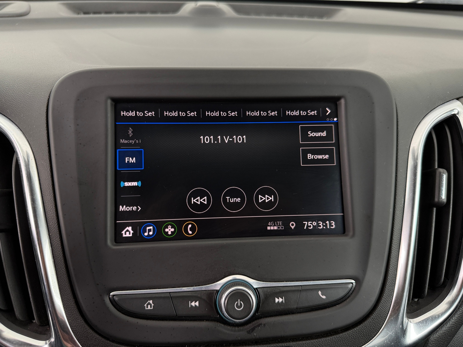 Thumbnail: 2021 Chevrolet Equinox - 4