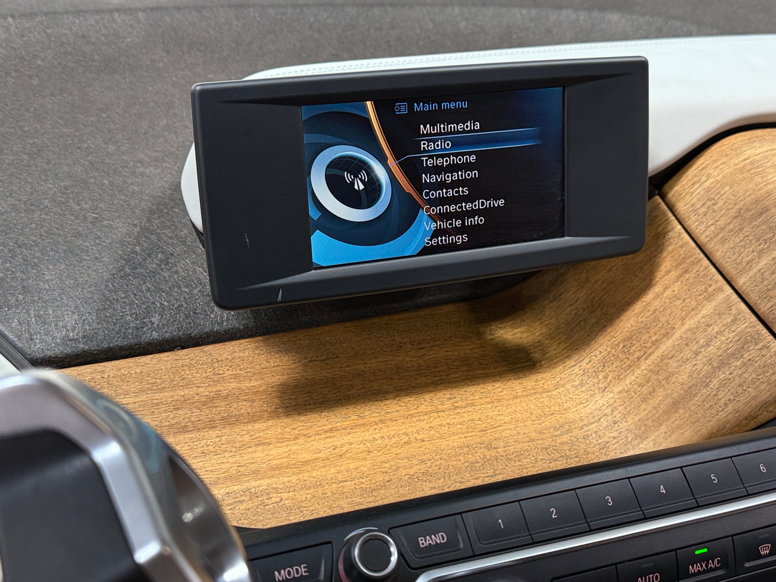 Thumbnail: 2018 BMW i3 - 4