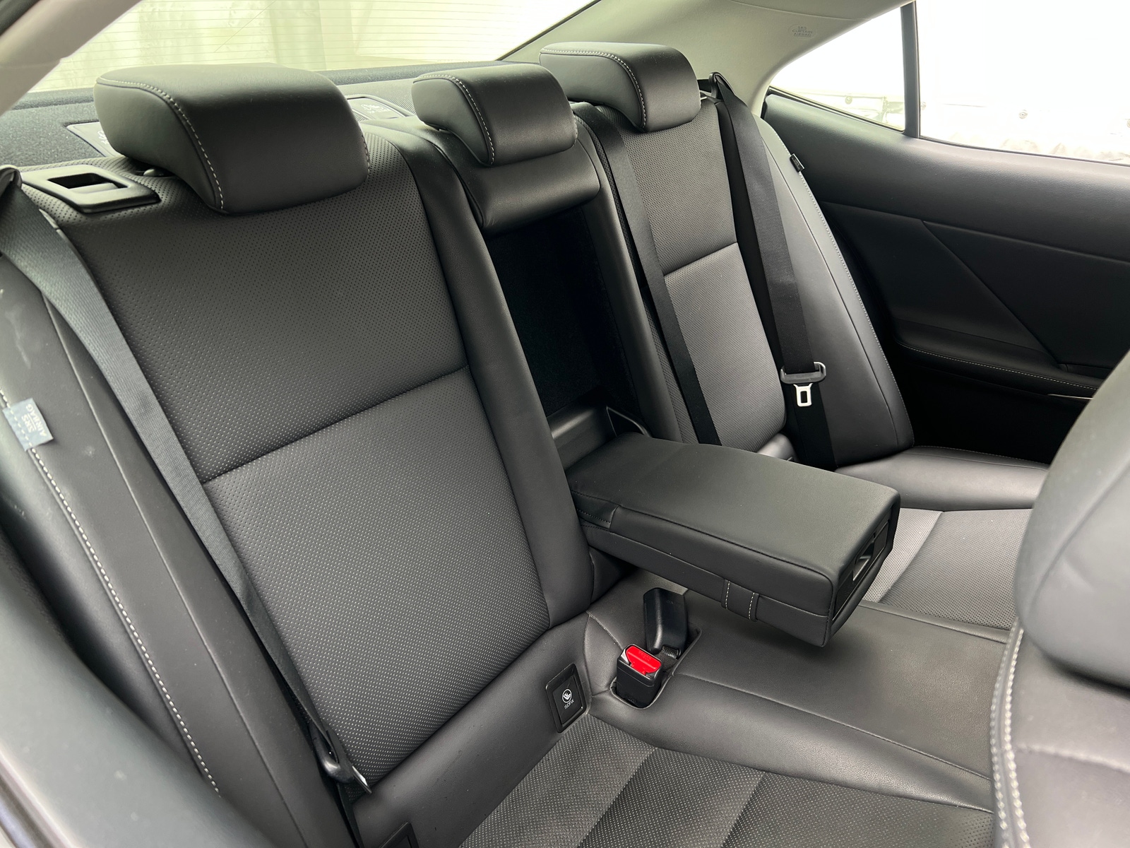 Thumbnail: 2016 Lexus IS - 5