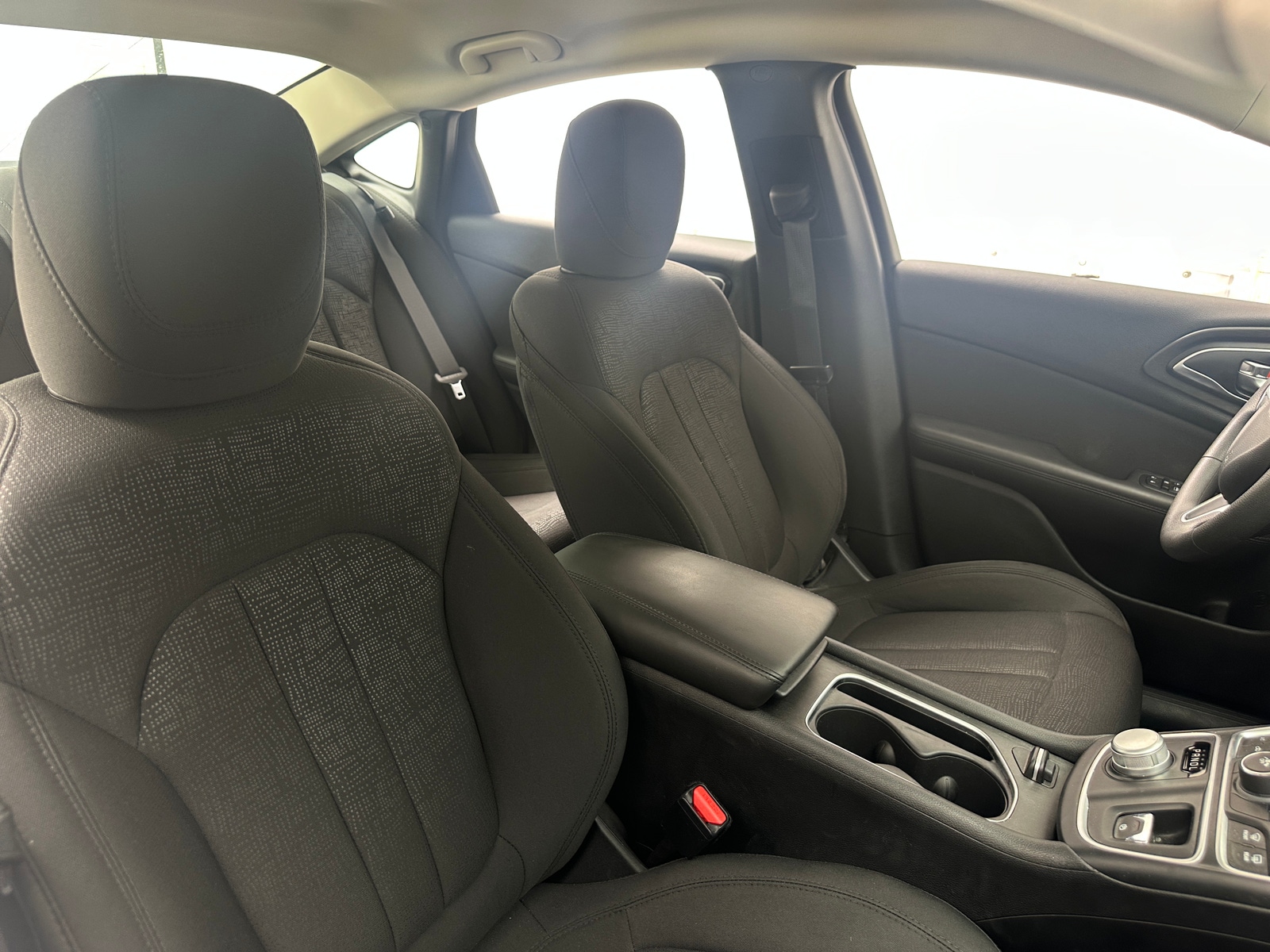 Thumbnail: 2016 Chrysler 200 - 2