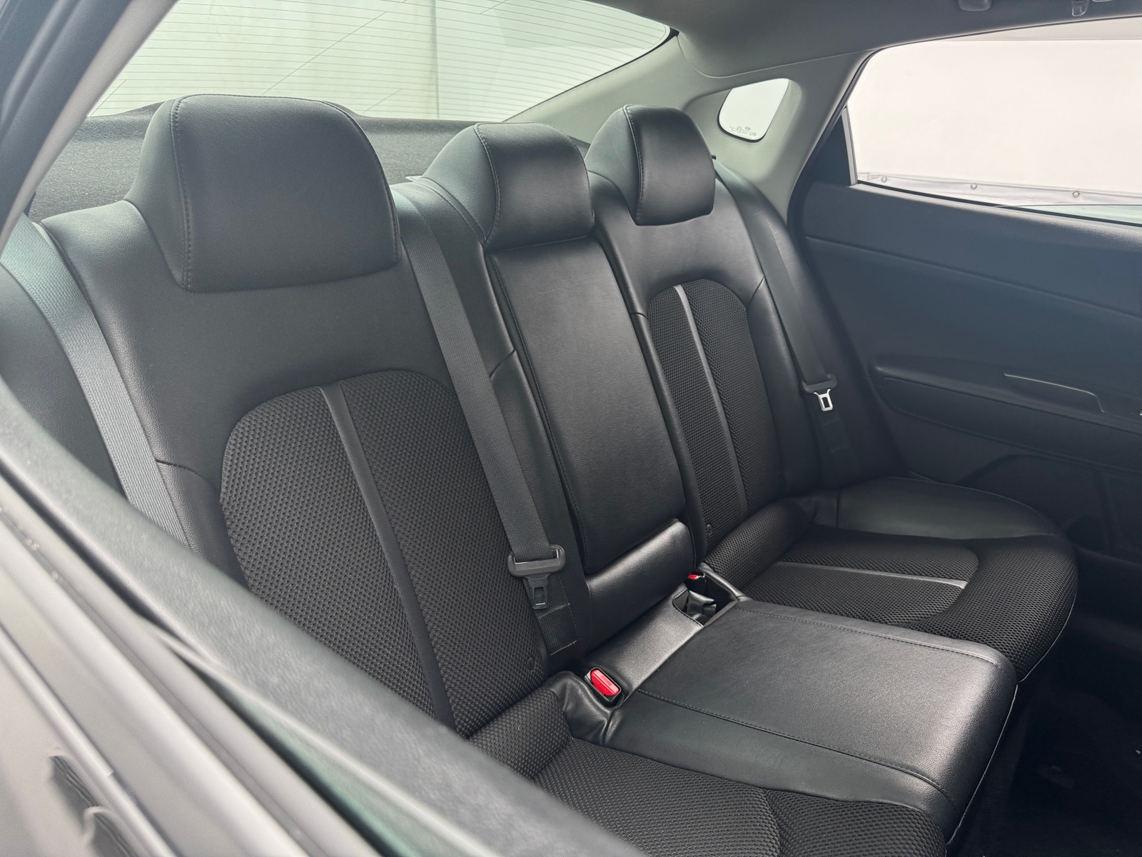 Thumbnail: 2019 Kia Optima - 6