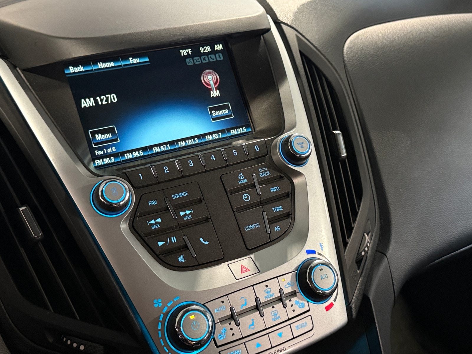 Thumbnail: 2017 Chevrolet Equinox - 4