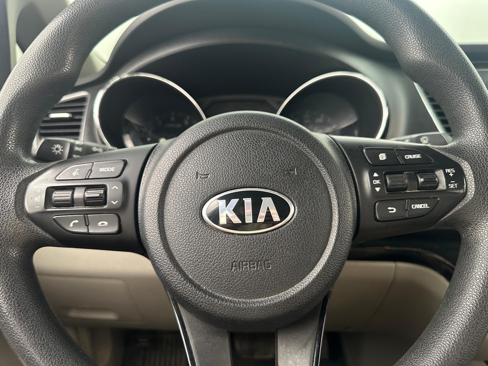 Thumbnail: 2019 Kia Sedona - 5