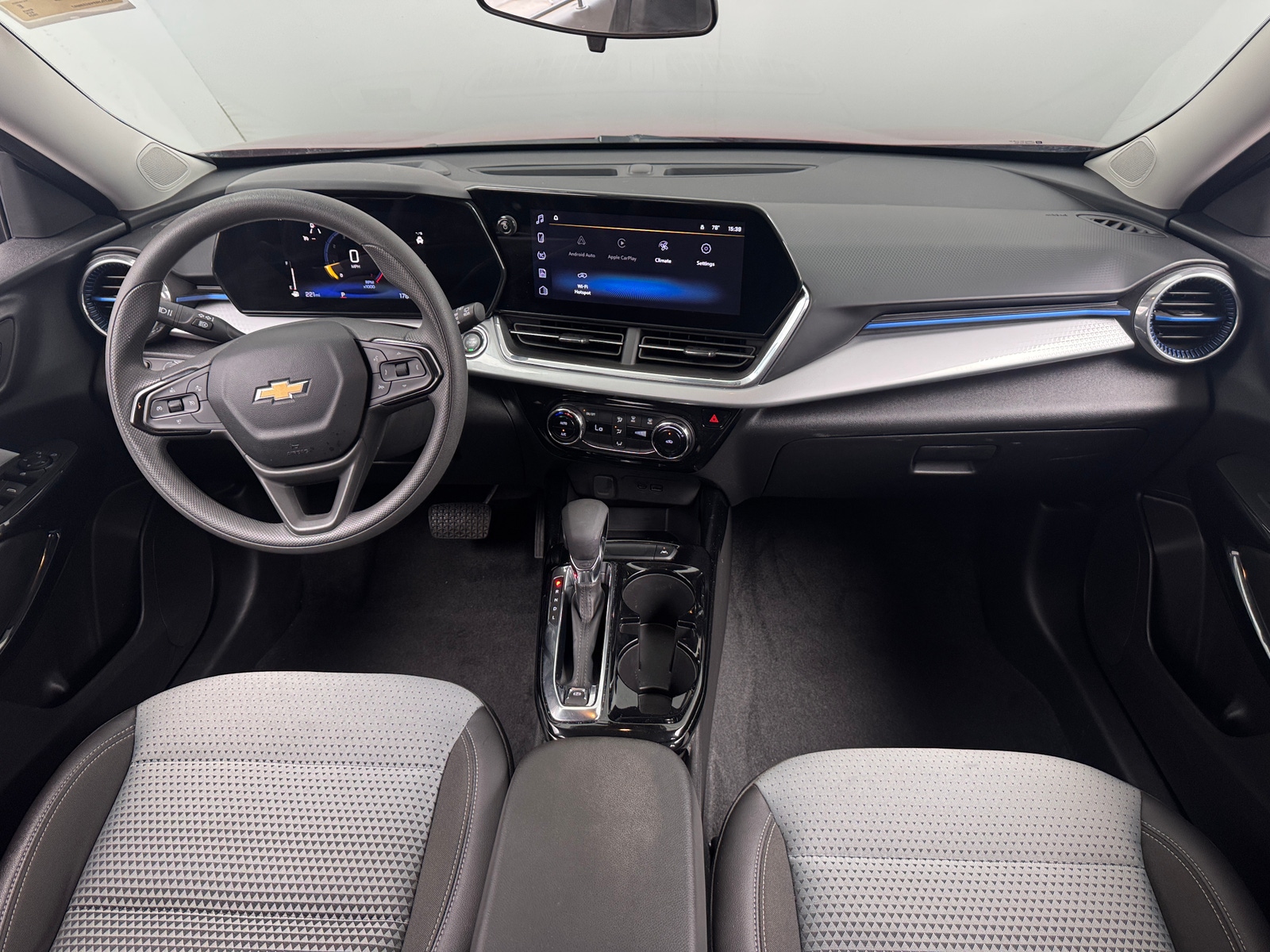 Thumbnail: 2025 Chevrolet Trax - 3