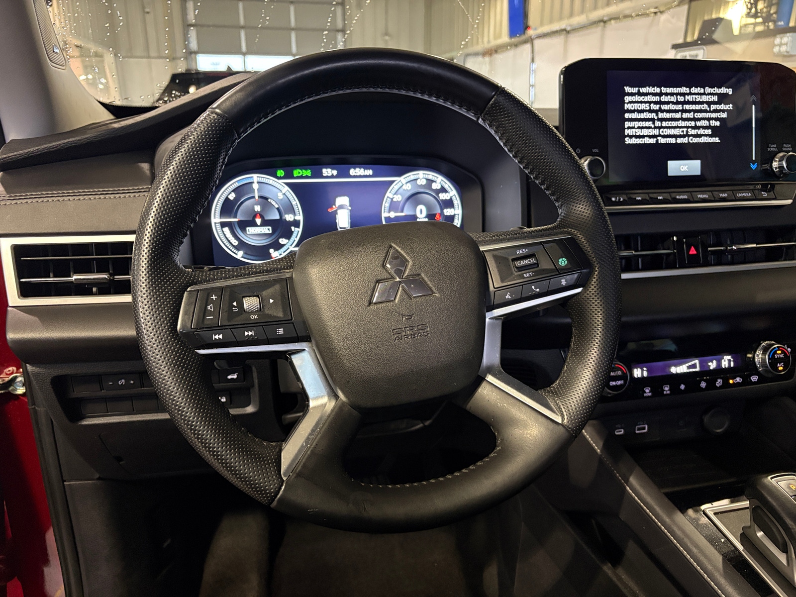 Thumbnail: 2023 Mitsubishi Outlander - 4
