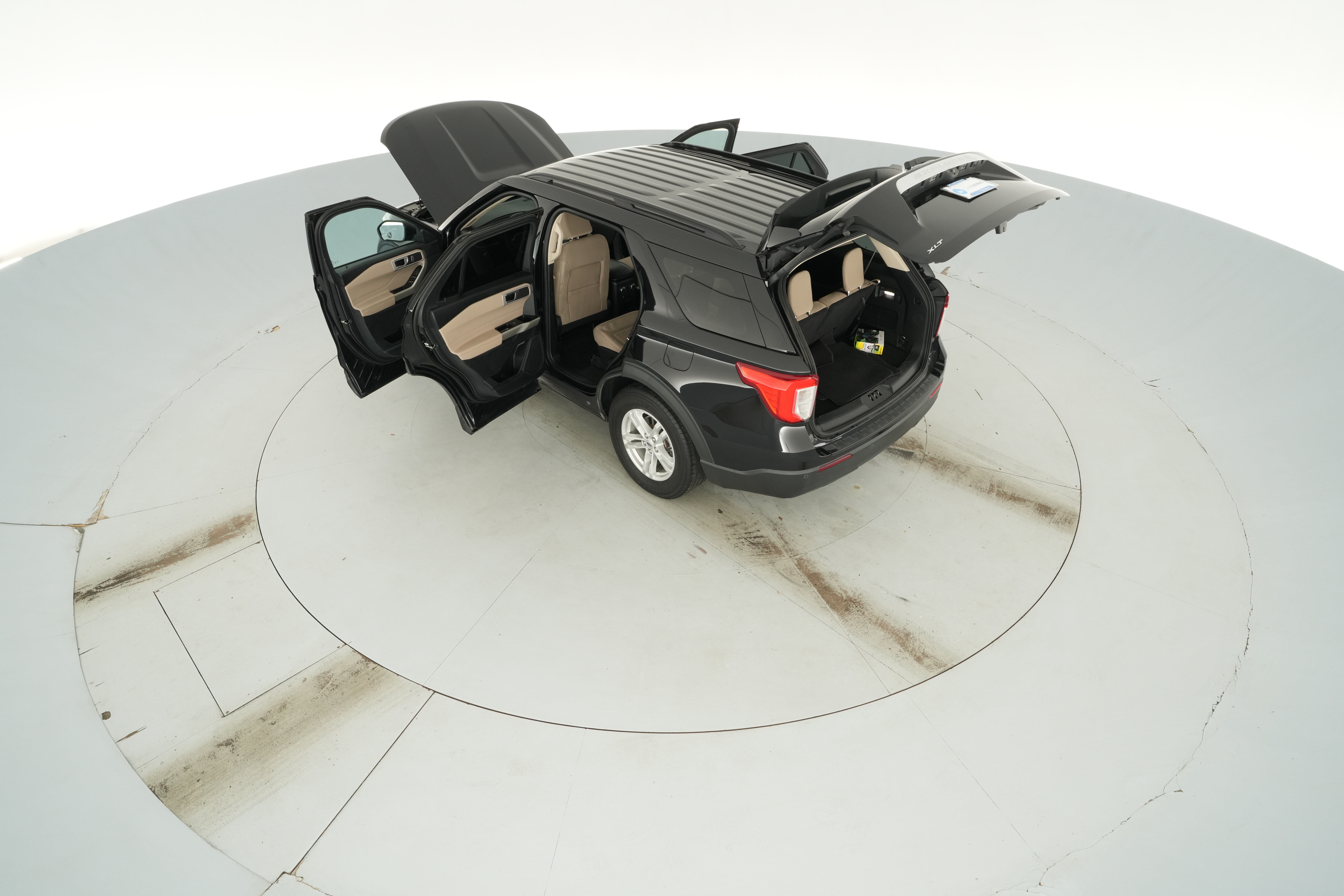 2021 Ford Explorer XLT - Photo 31