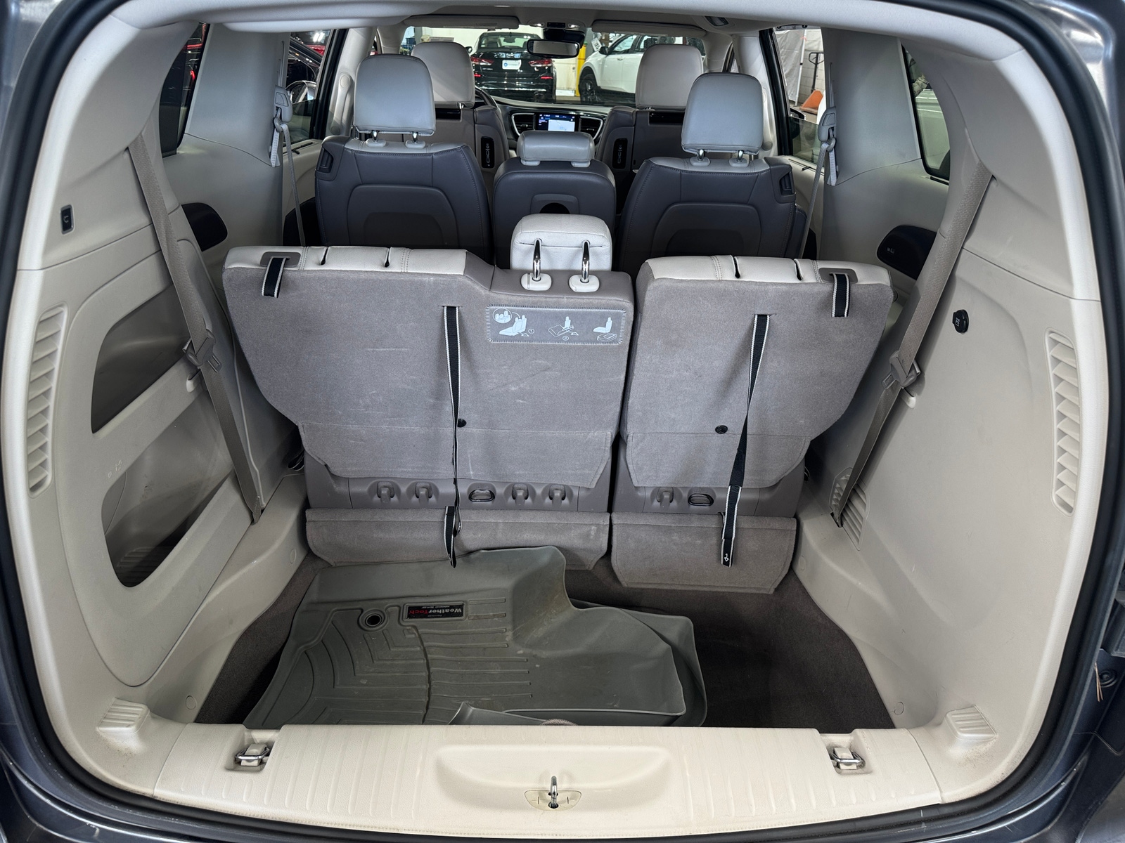 Thumbnail: 2019 Chrysler Pacifica - 6
