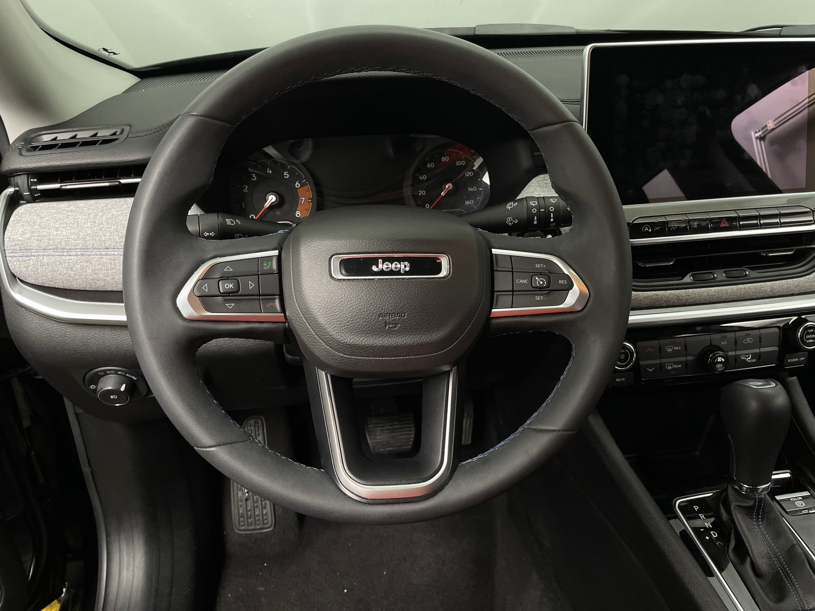 Thumbnail: 2022 Jeep Compass - 4
