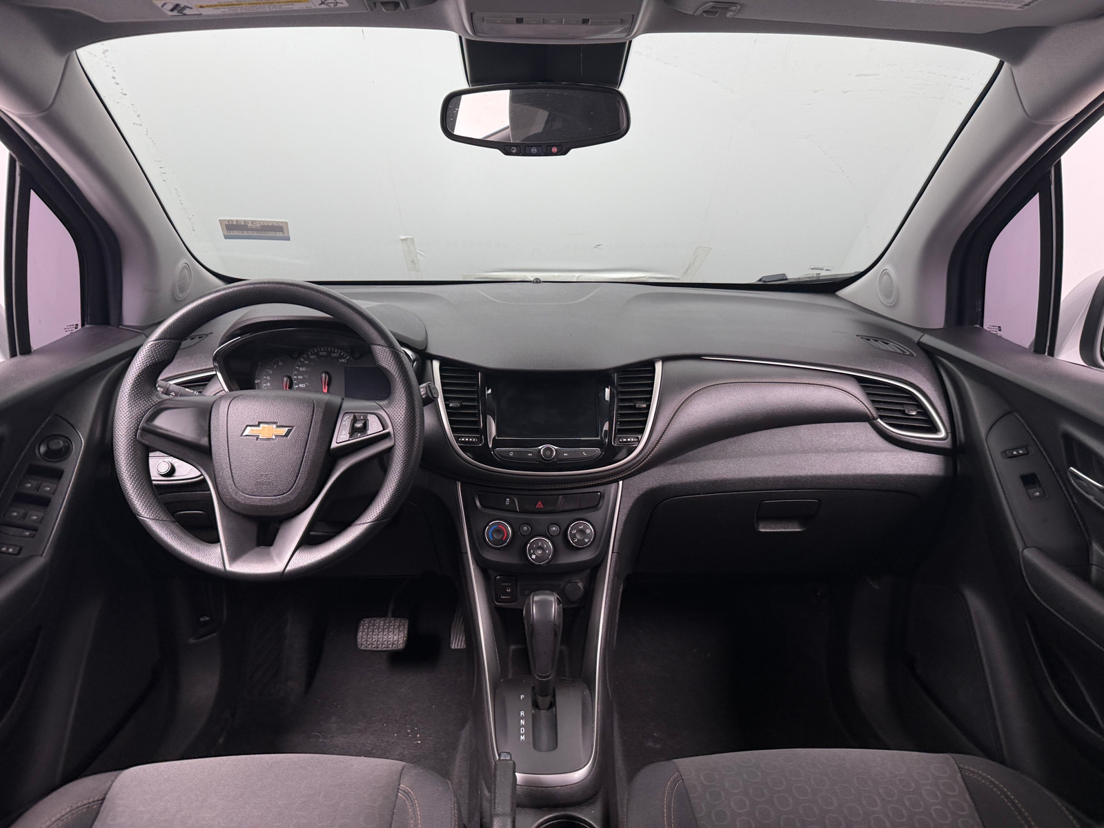 Thumbnail: 2018 Chevrolet Trax - 3