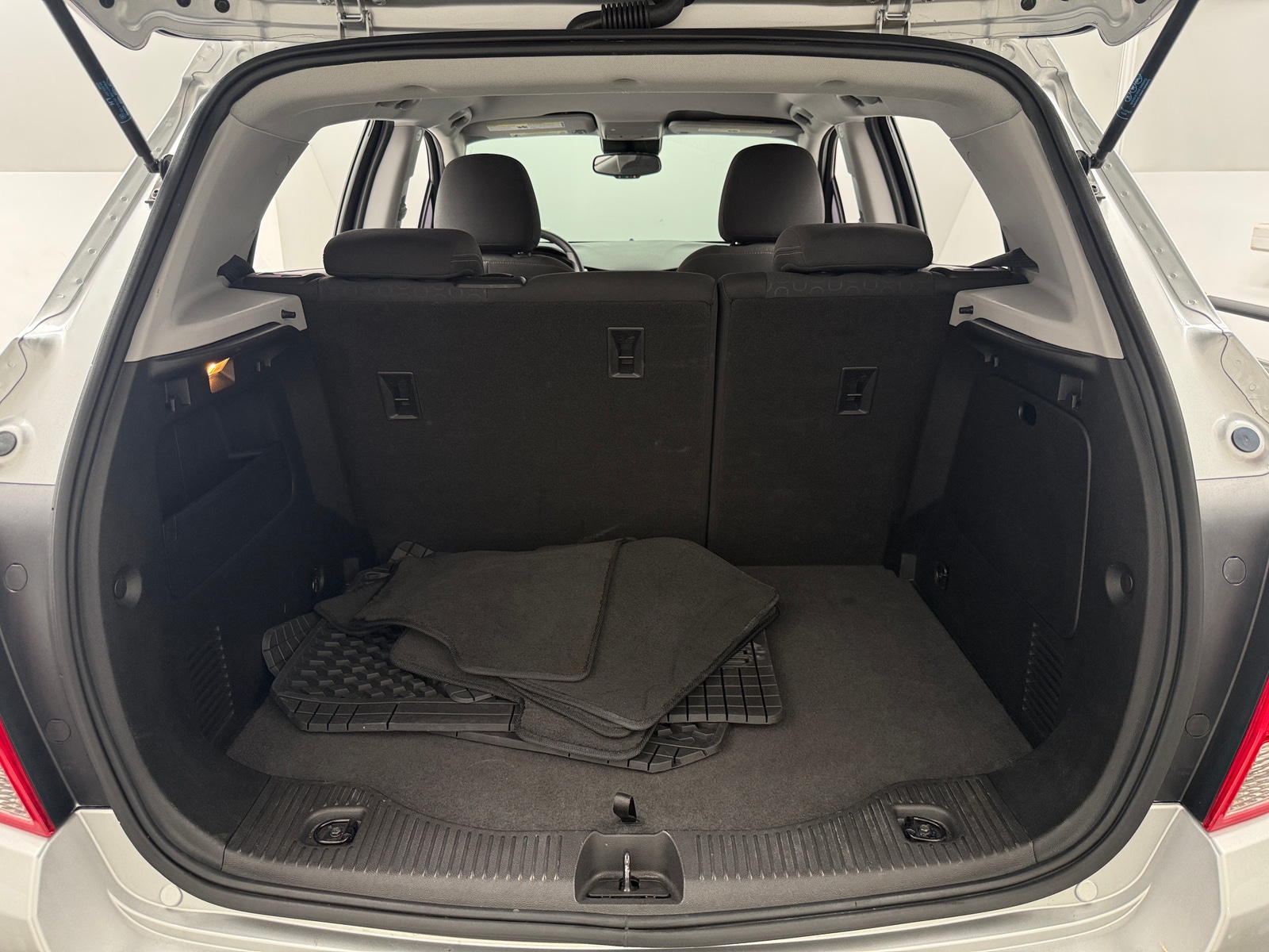 Thumbnail: 2018 Chevrolet Trax - 7