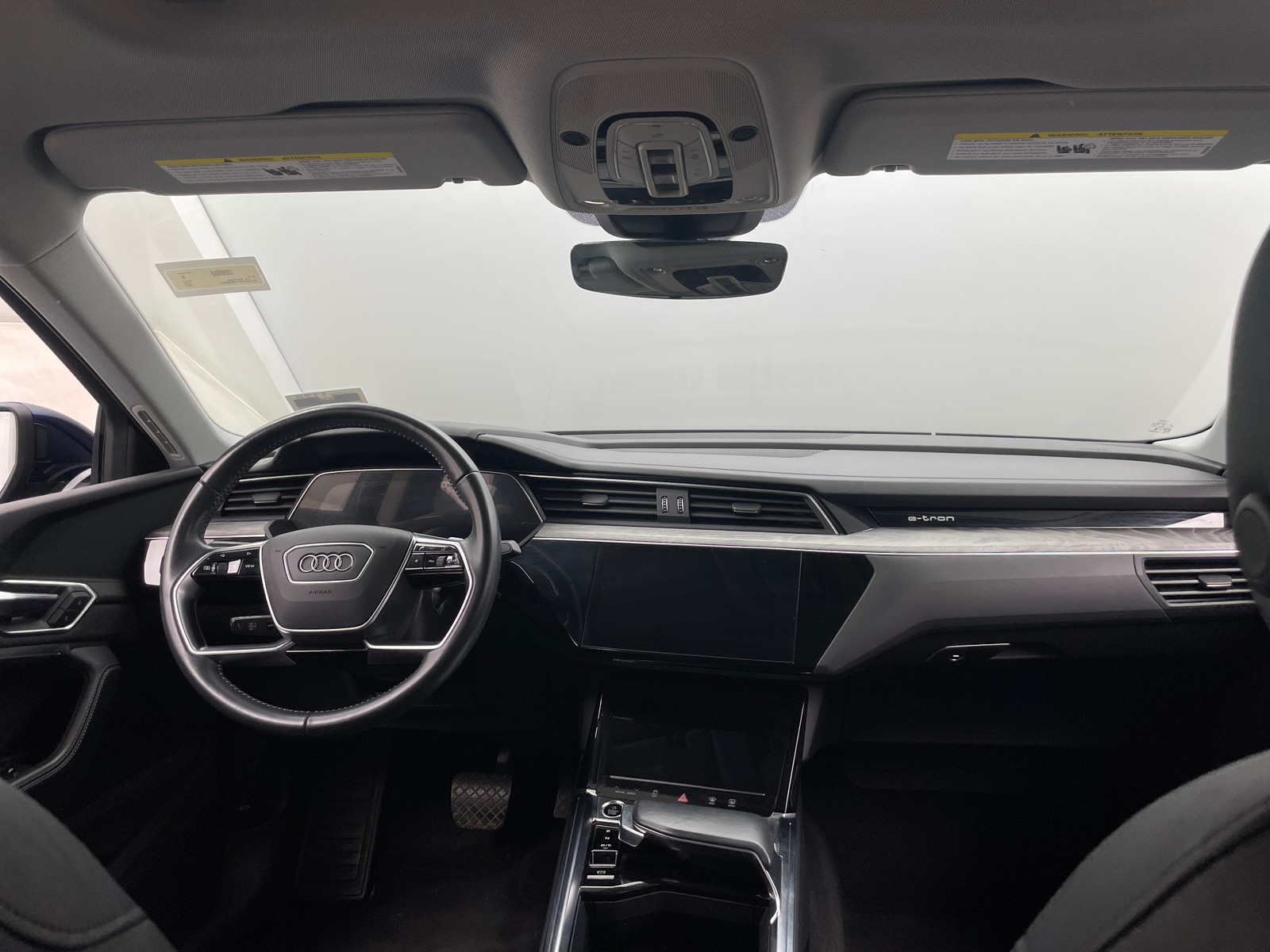 Thumbnail: 2021 Audi e-tron S - 2