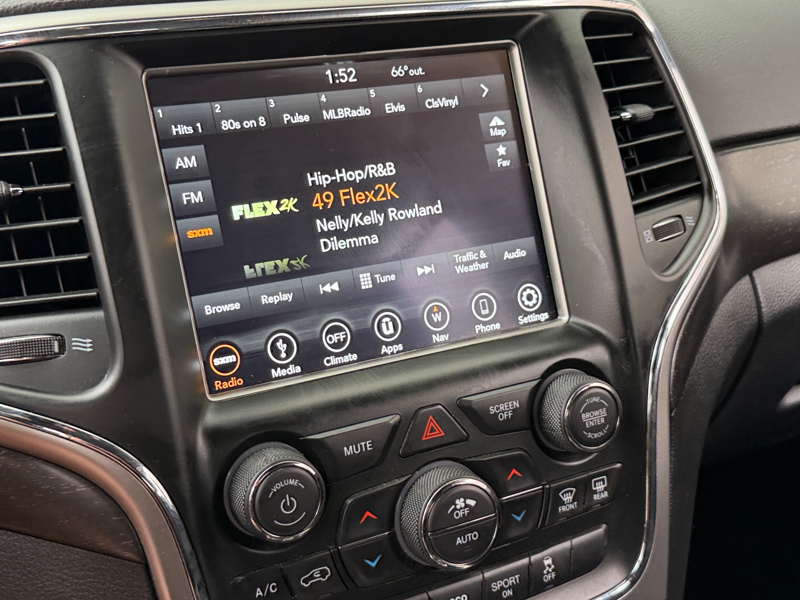 Thumbnail: 2018 Jeep Grand Cherokee - 4