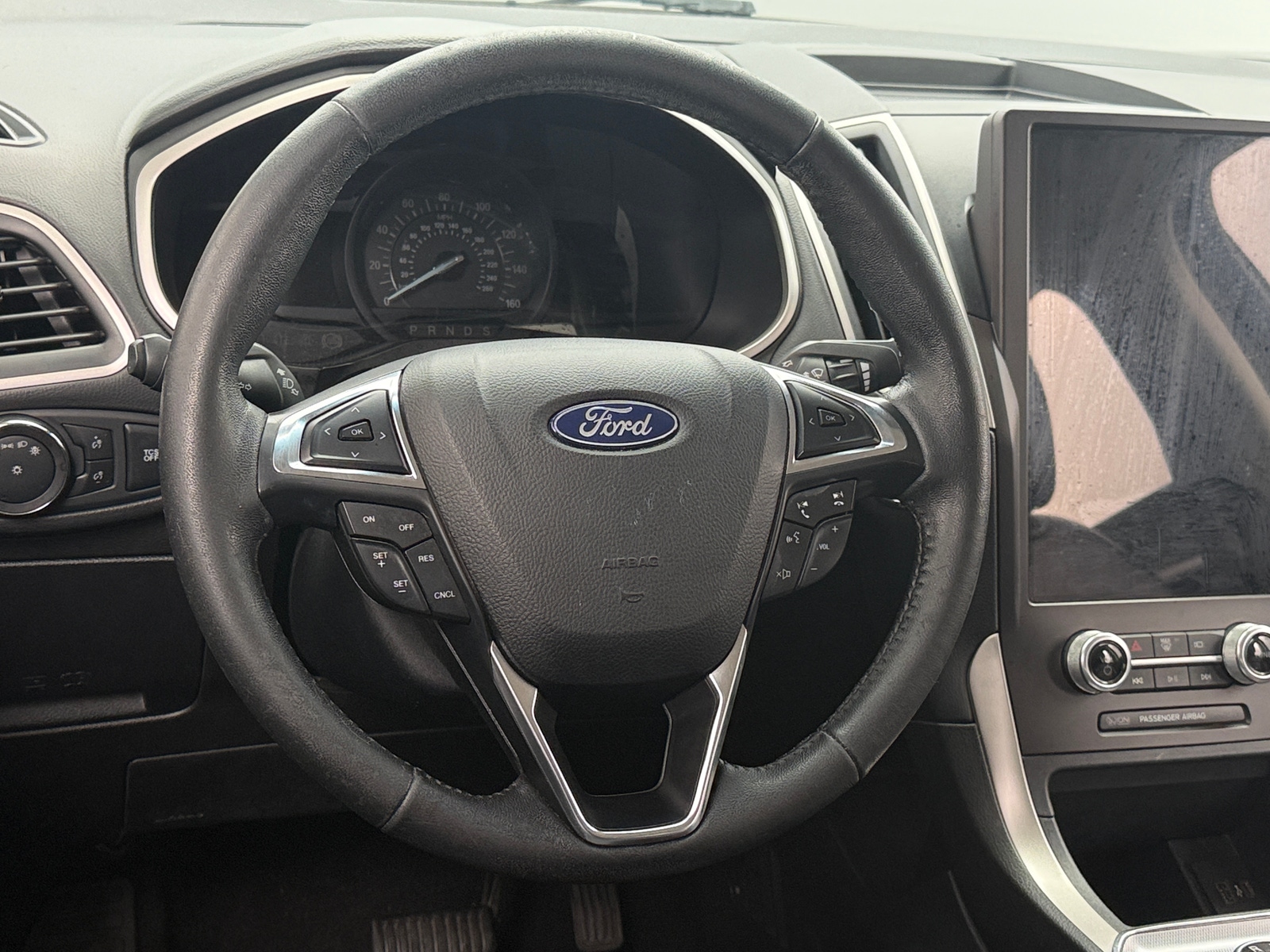 Thumbnail: 2021 Ford Edge - 4