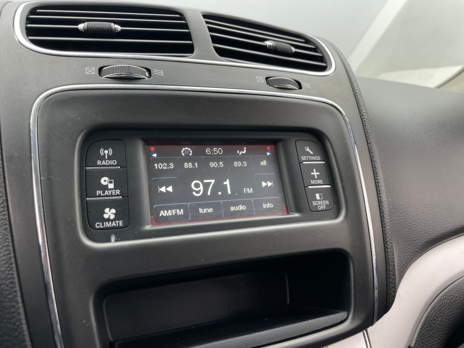 Thumbnail: 2020 Dodge Journey - 4