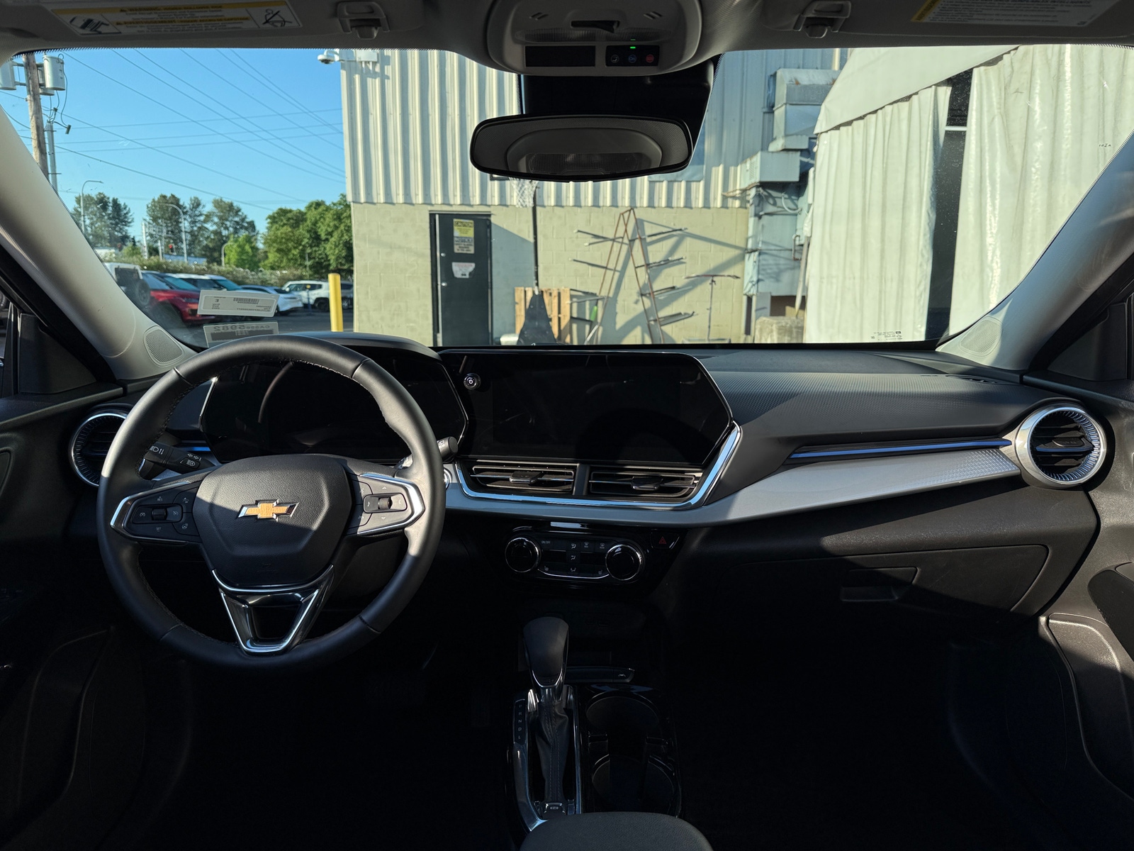 Thumbnail: 2025 Chevrolet Trax - 3