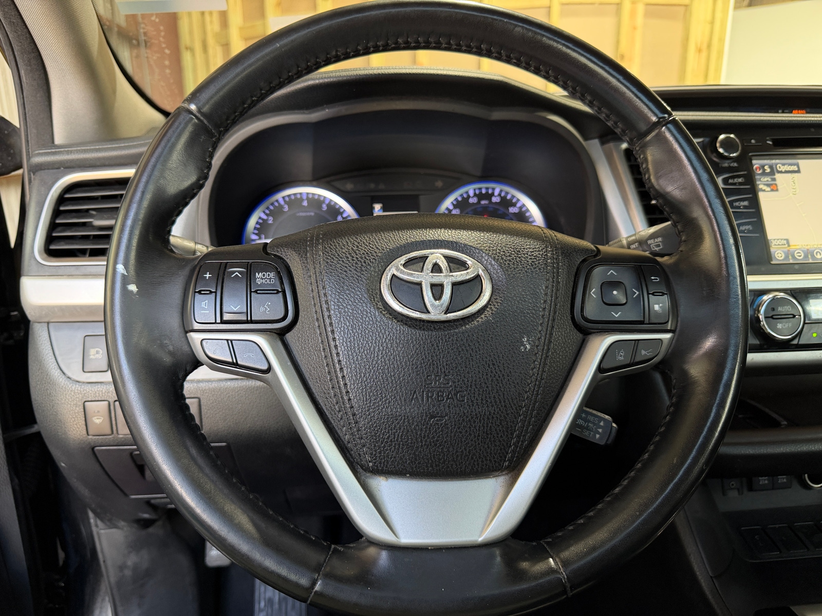 Thumbnail: 2018 Toyota Highlander - 4