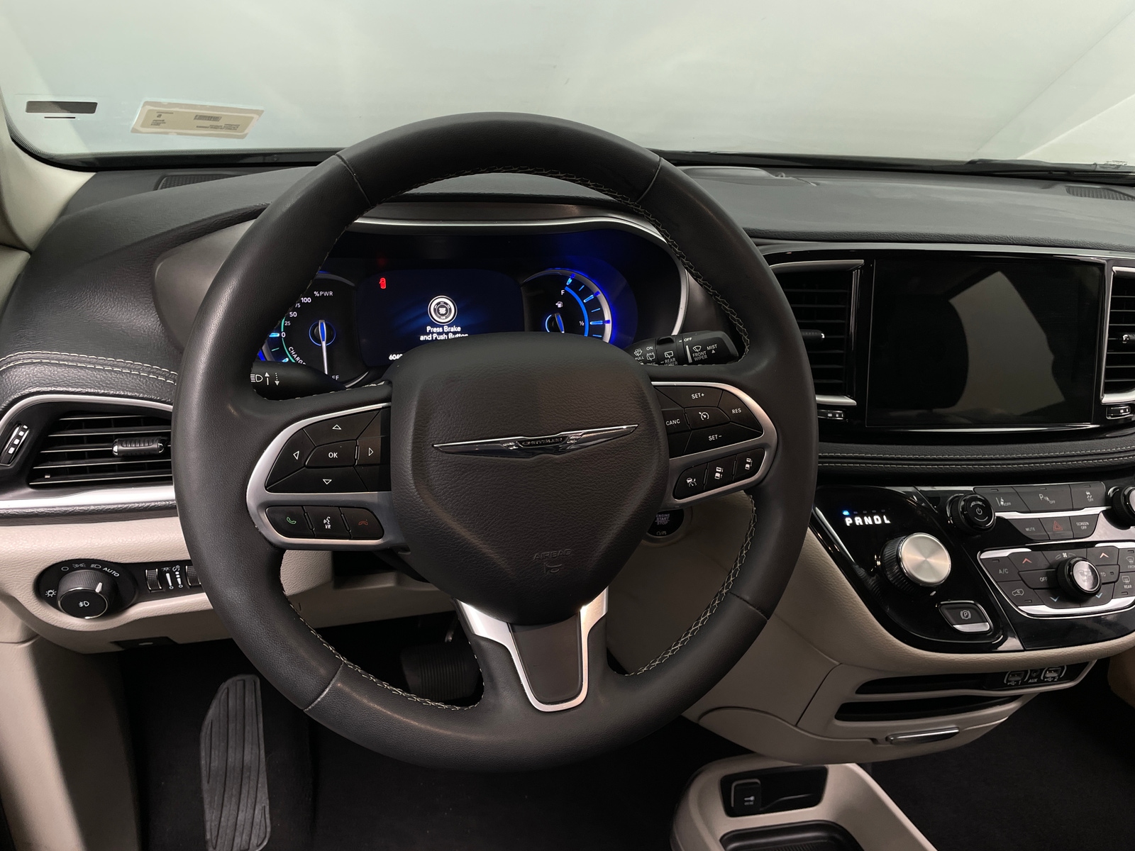 Thumbnail: 2024 Chrysler Pacifica - 4