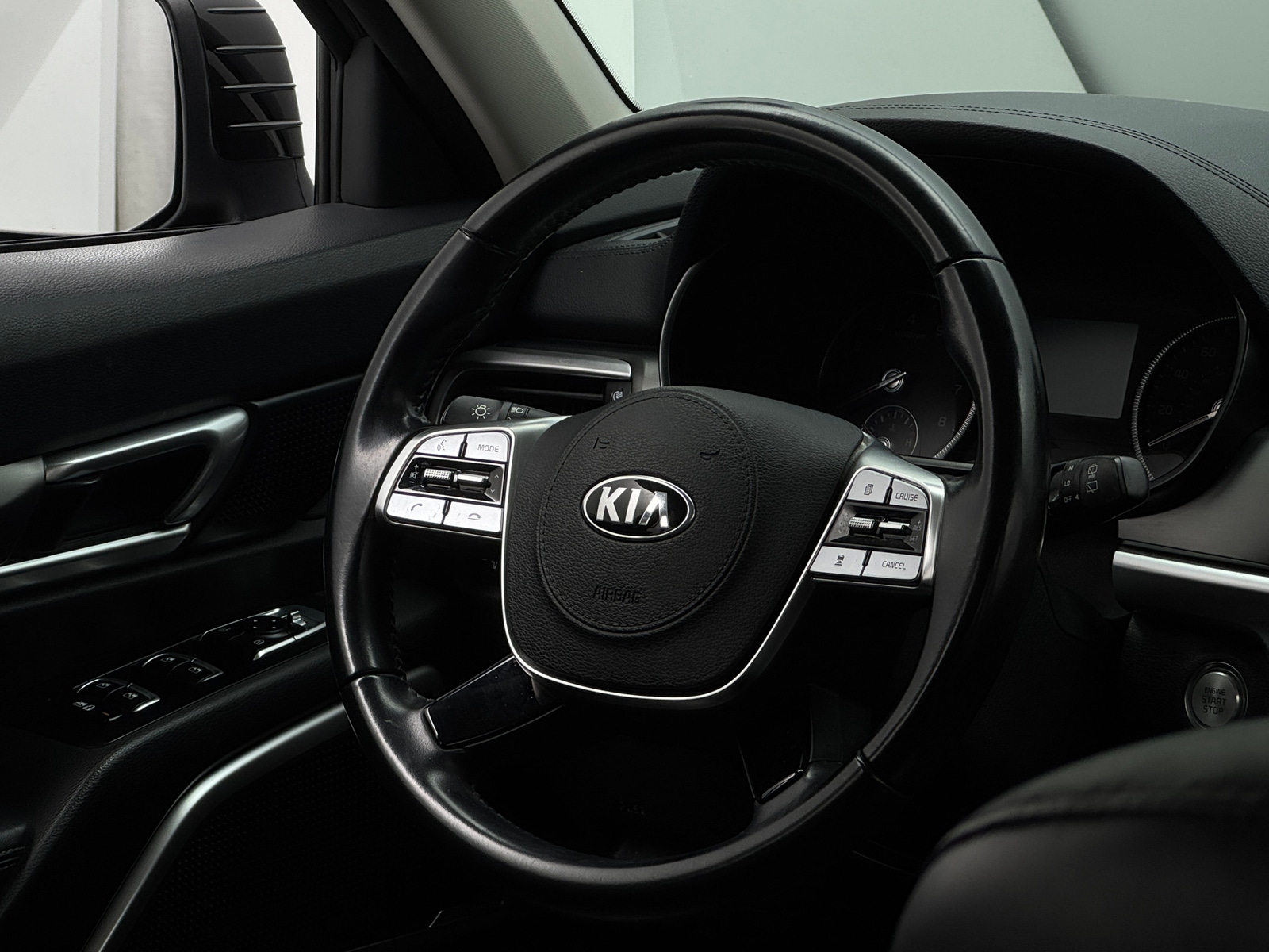 Thumbnail: 2020 Kia Telluride - 4