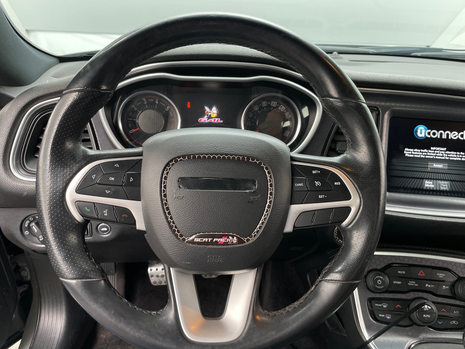 Thumbnail: 2017 Dodge Challenger - 4