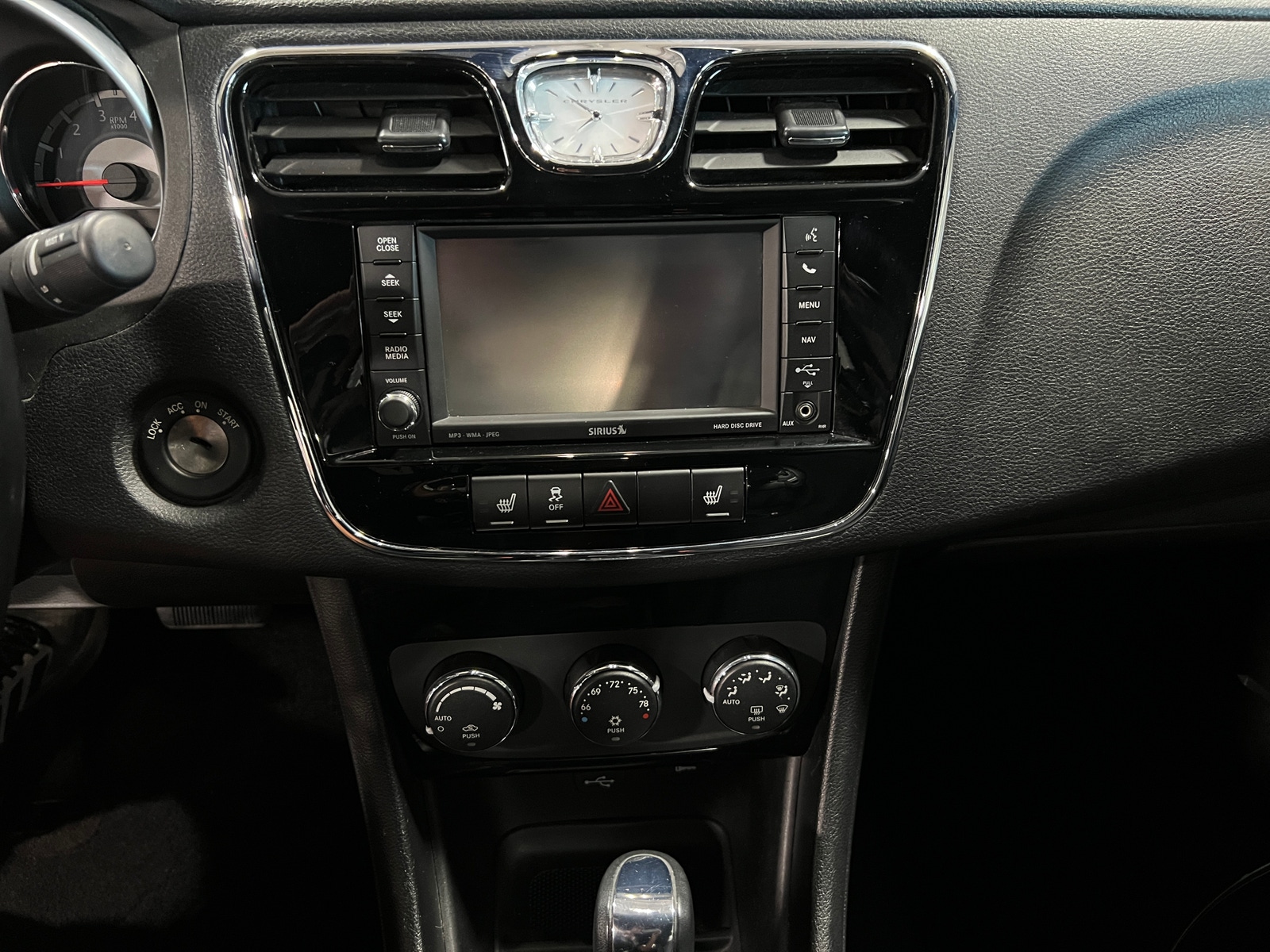 Thumbnail: 2012 Chrysler 200 - 3