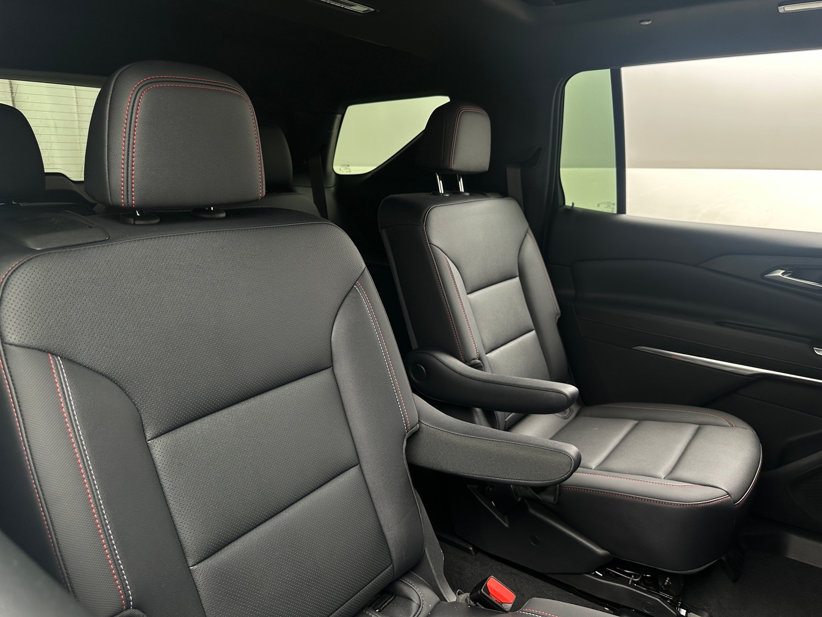 Thumbnail: 2025 Chevrolet Traverse - 5