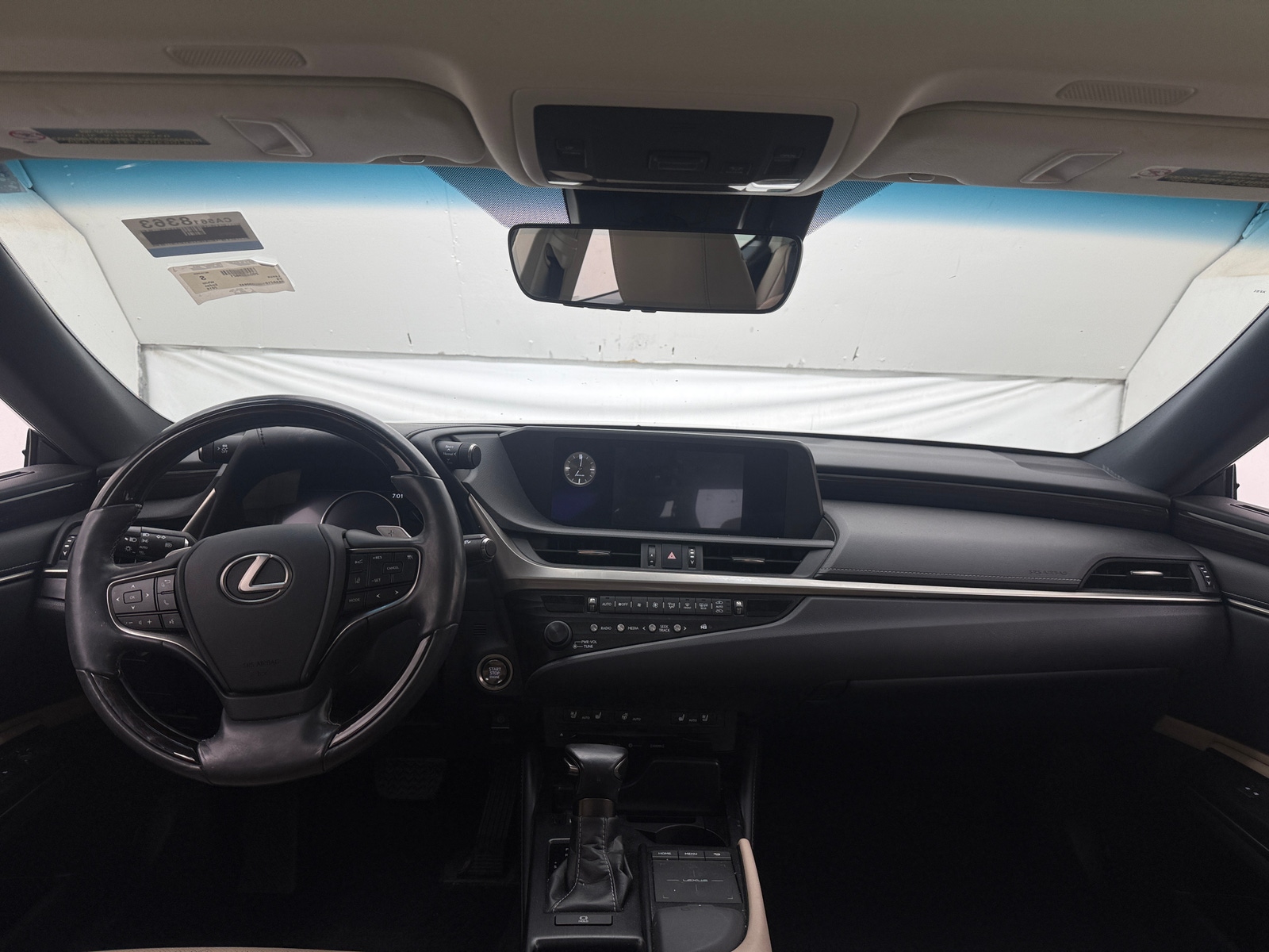 Thumbnail: 2019 Lexus ES - 3
