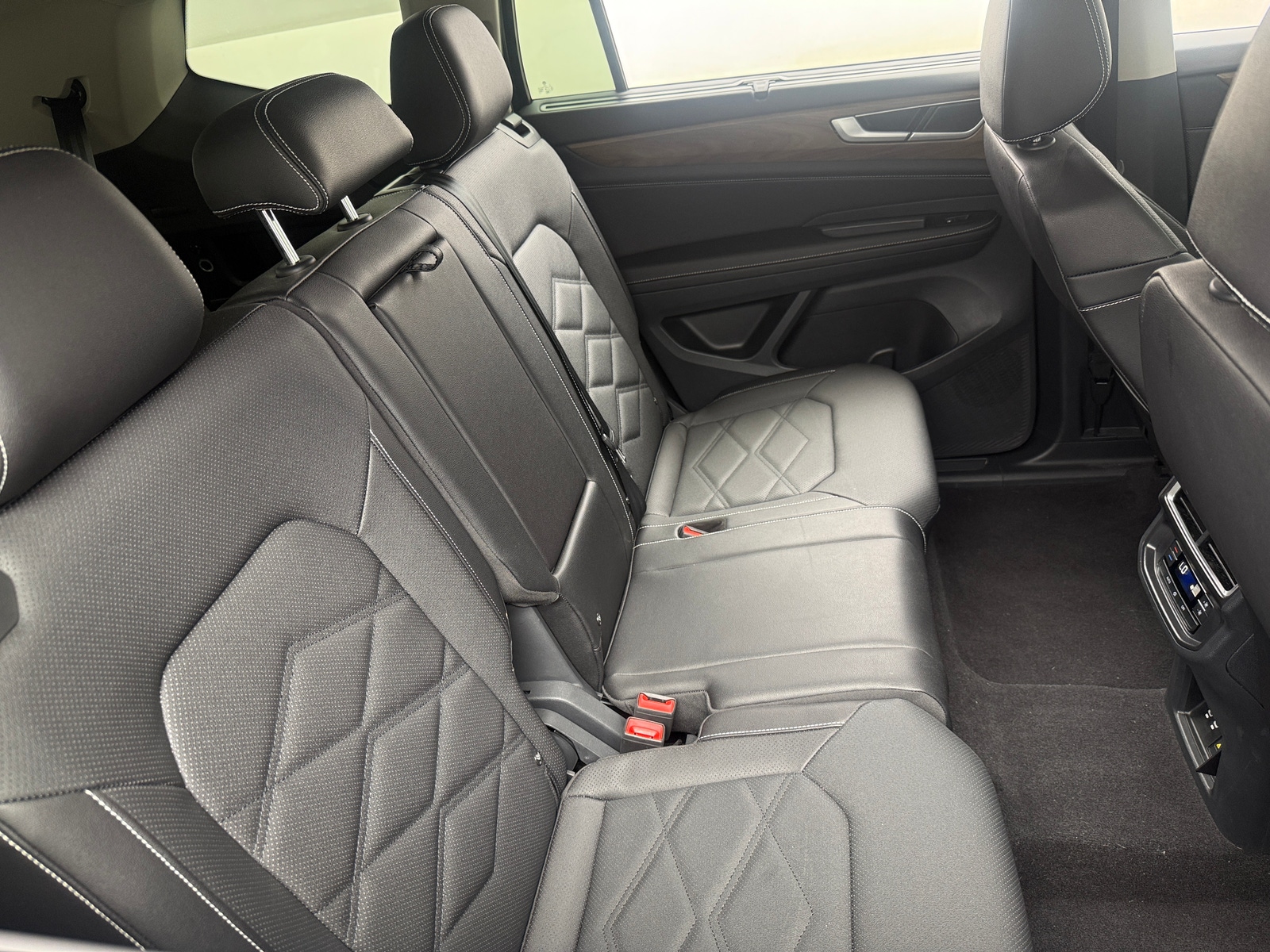 Thumbnail: 2026 Volkswagen Atlas - 5
